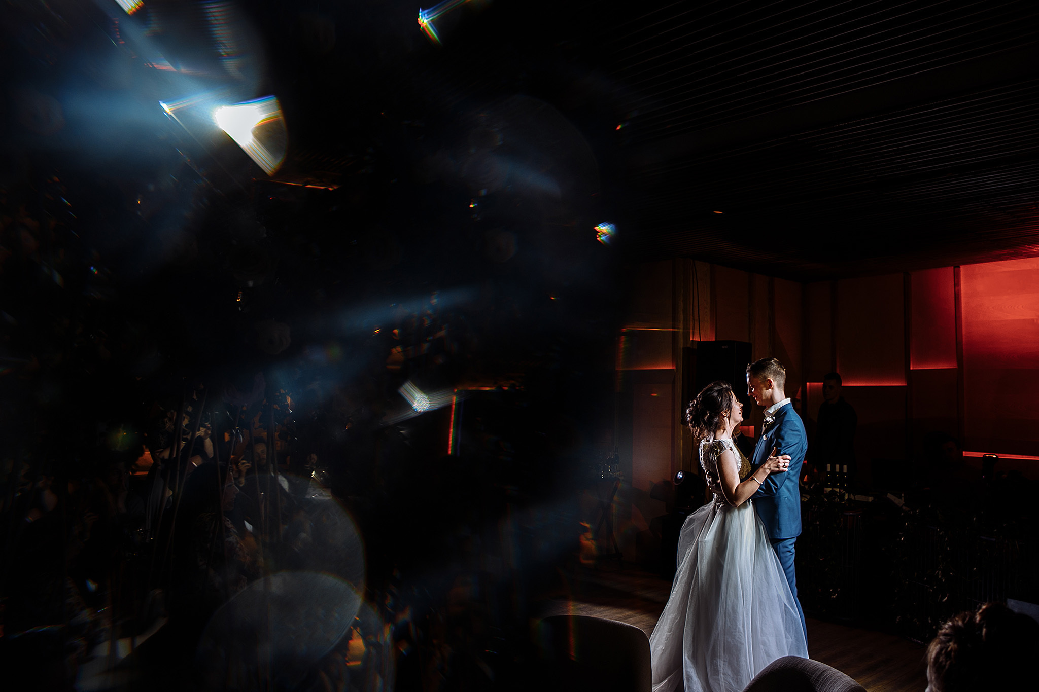 Эмоции в загсе, носы и пальцы. Фотограф Игорь Цаплин