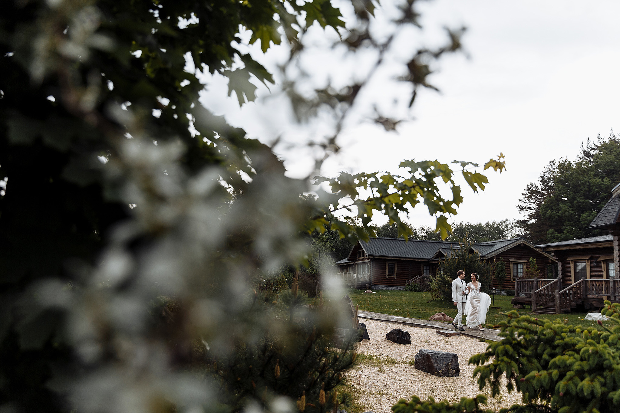 Погода была ужасная, невеста была прекрасная). Фотограф Игорь Цаплин