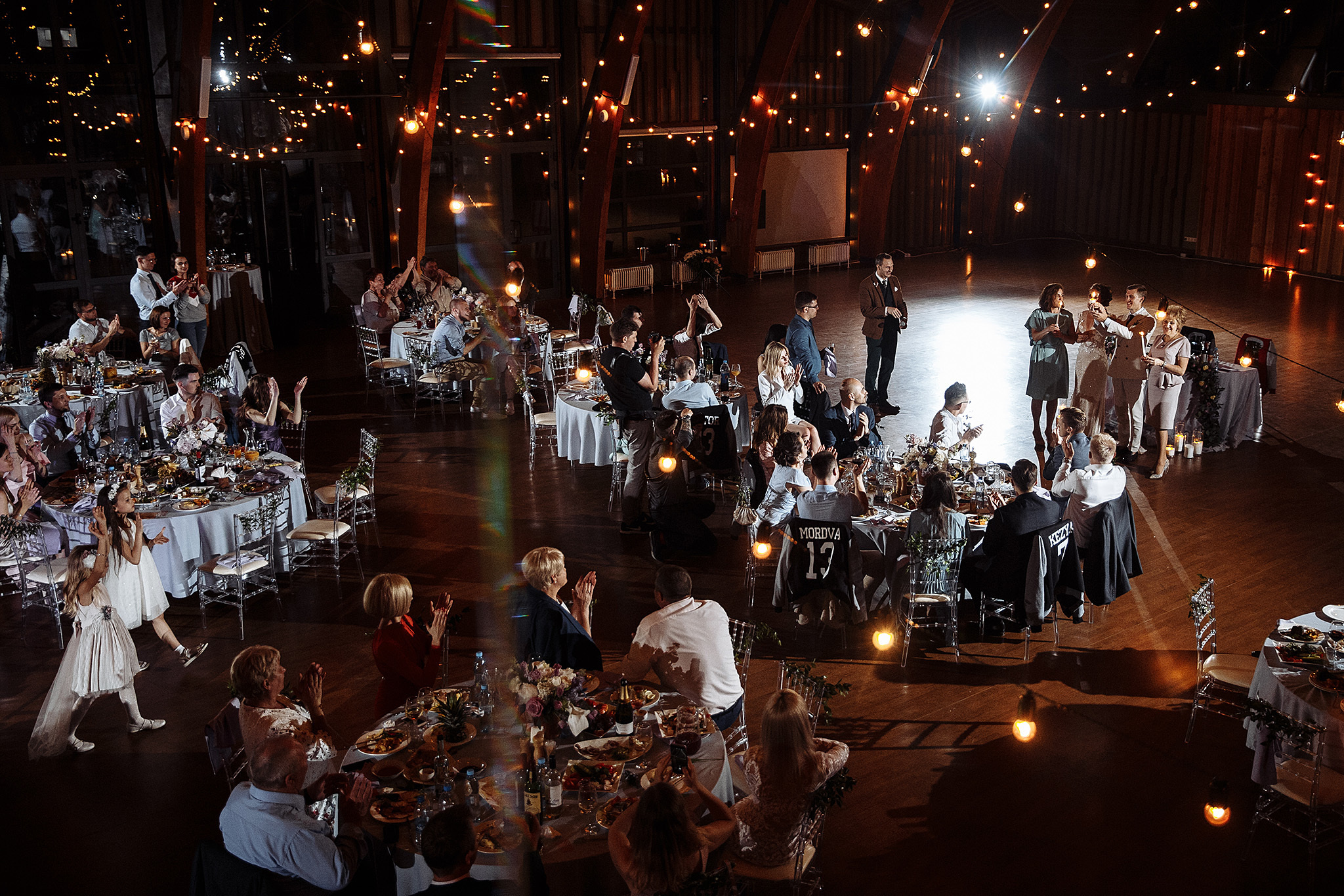 Погода была ужасная, невеста была прекрасная). Фотограф Игорь Цаплин