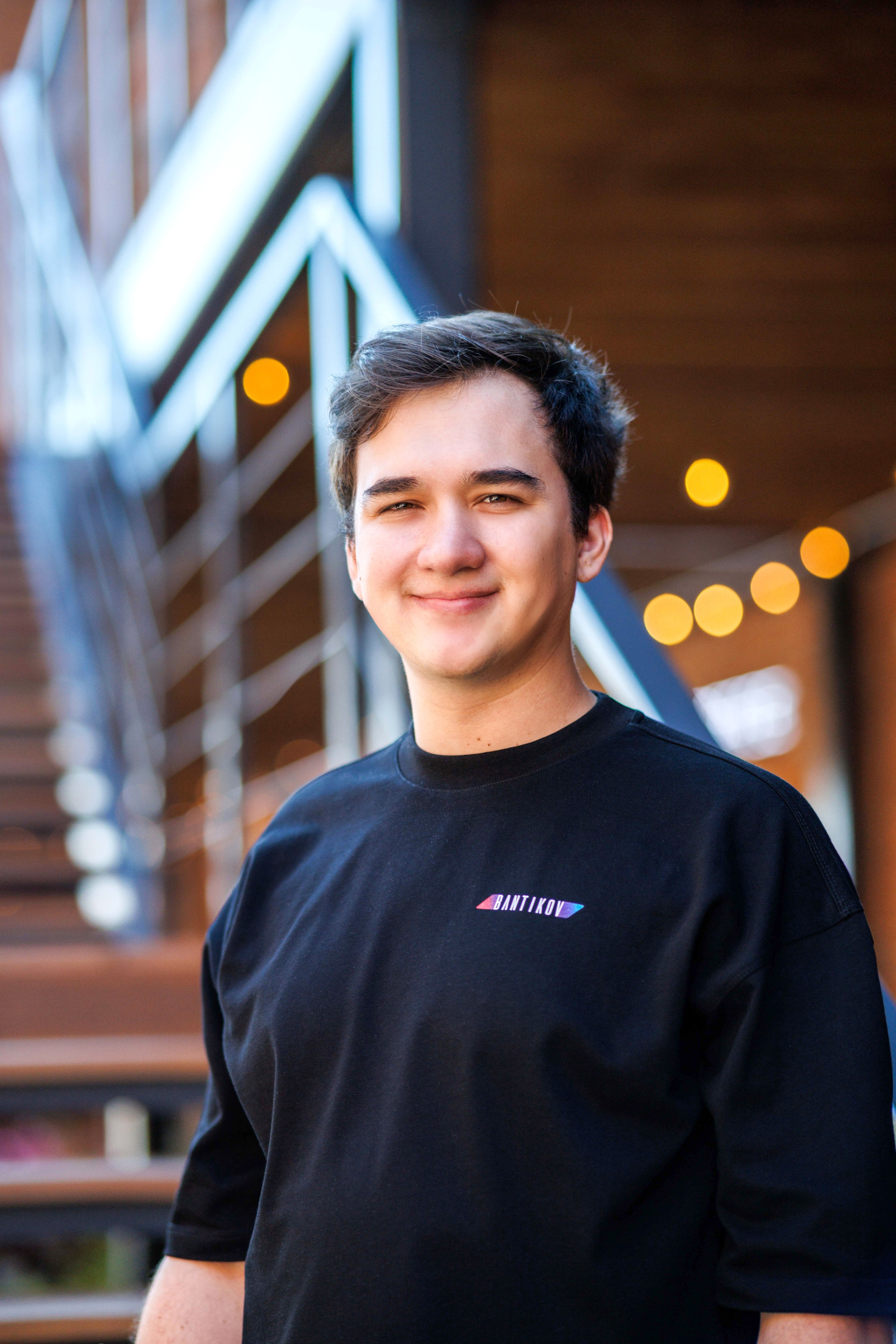 Деловая портретная съёмка для бизнеса. Формирование сильного профессионального образа через качественные фотографии.