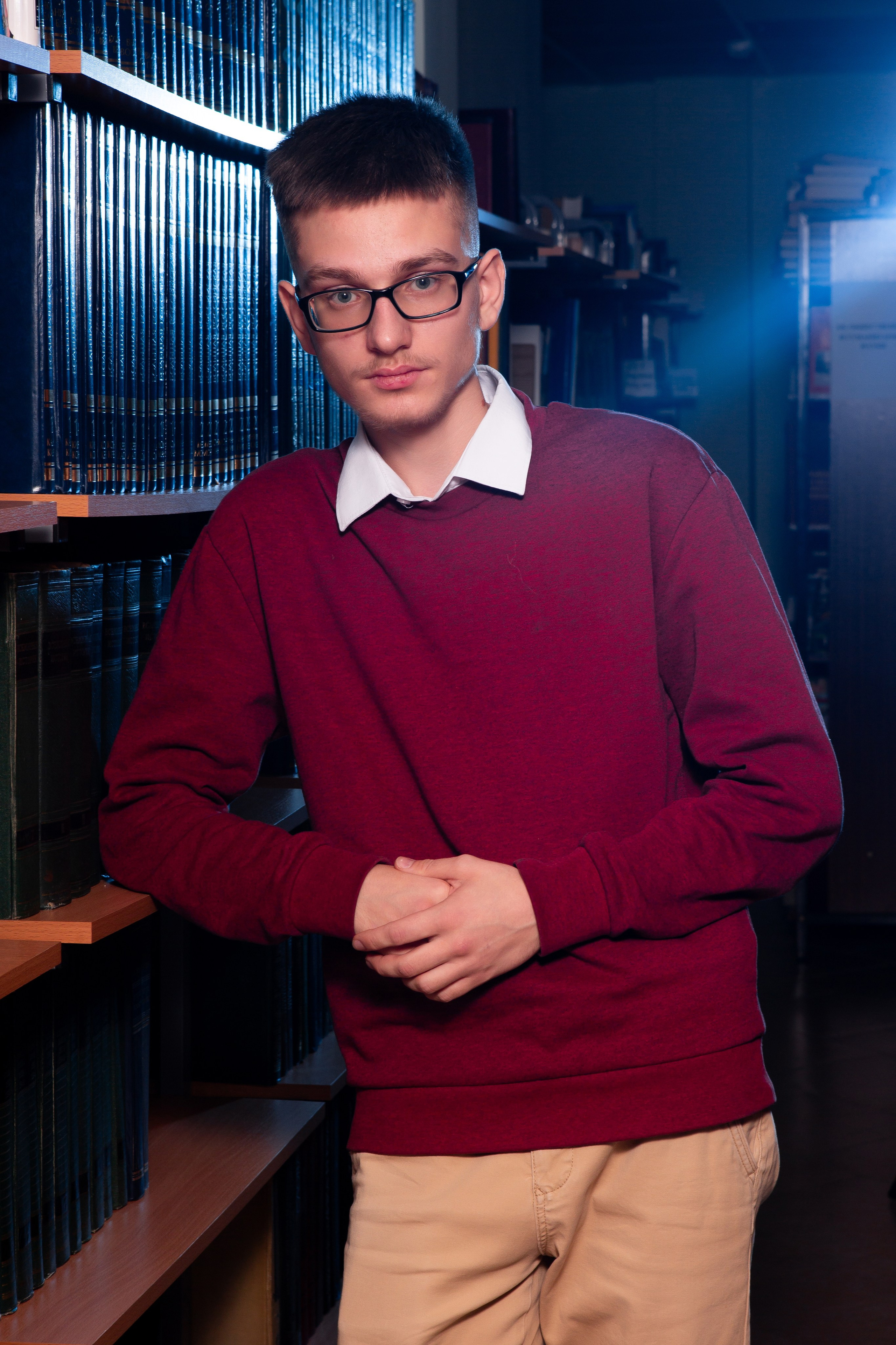 СЪЕМКА ПОРТРЕТОВ В БИБЛИОТЕКЕ ДЛЯ 11 КЛАССОВ-1. ТВОЙ АЛЬБОМ / ТВОИ ПРАВИЛА