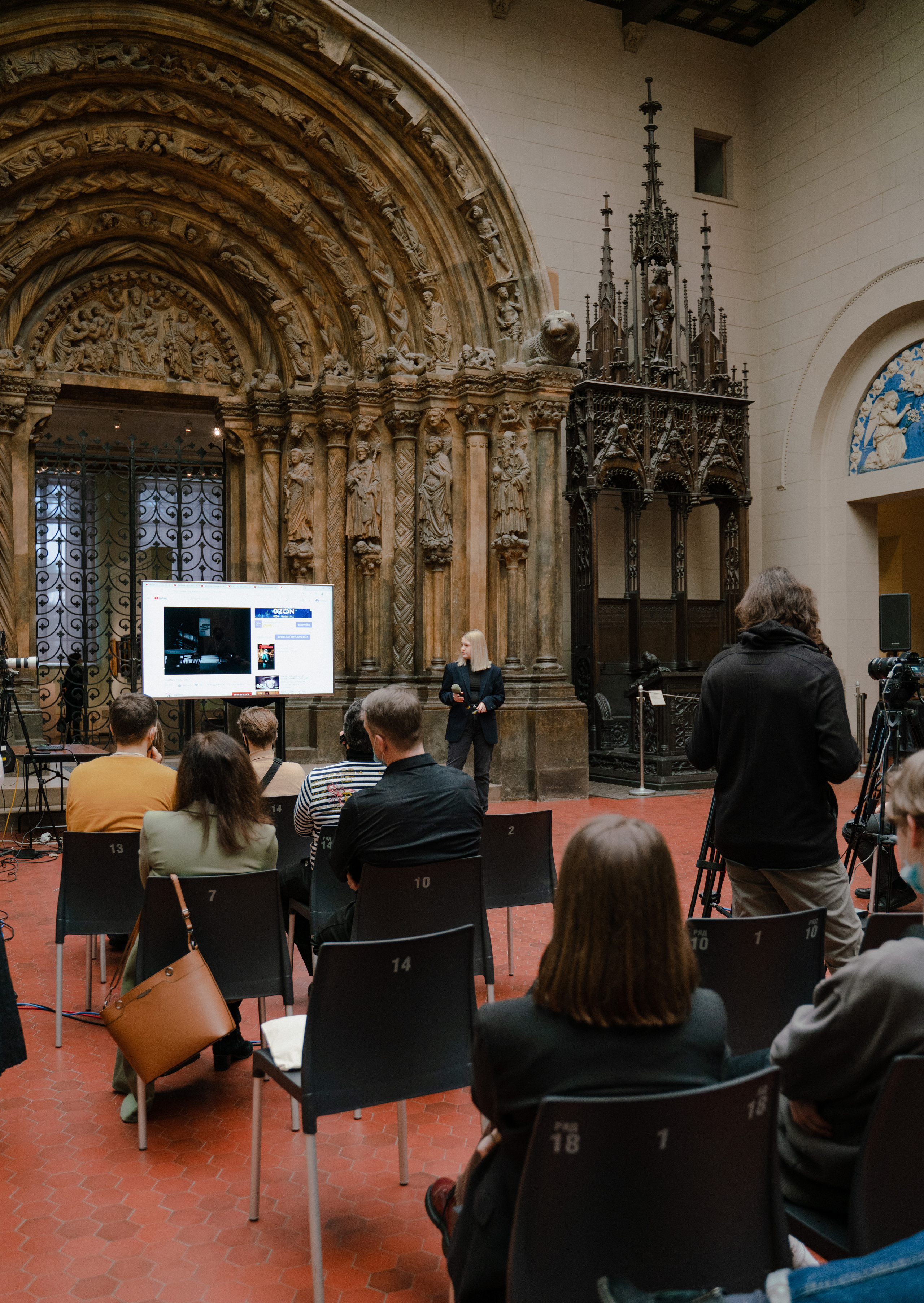 Пушкинский музей. Конференции. Фотограф репортаж портреты