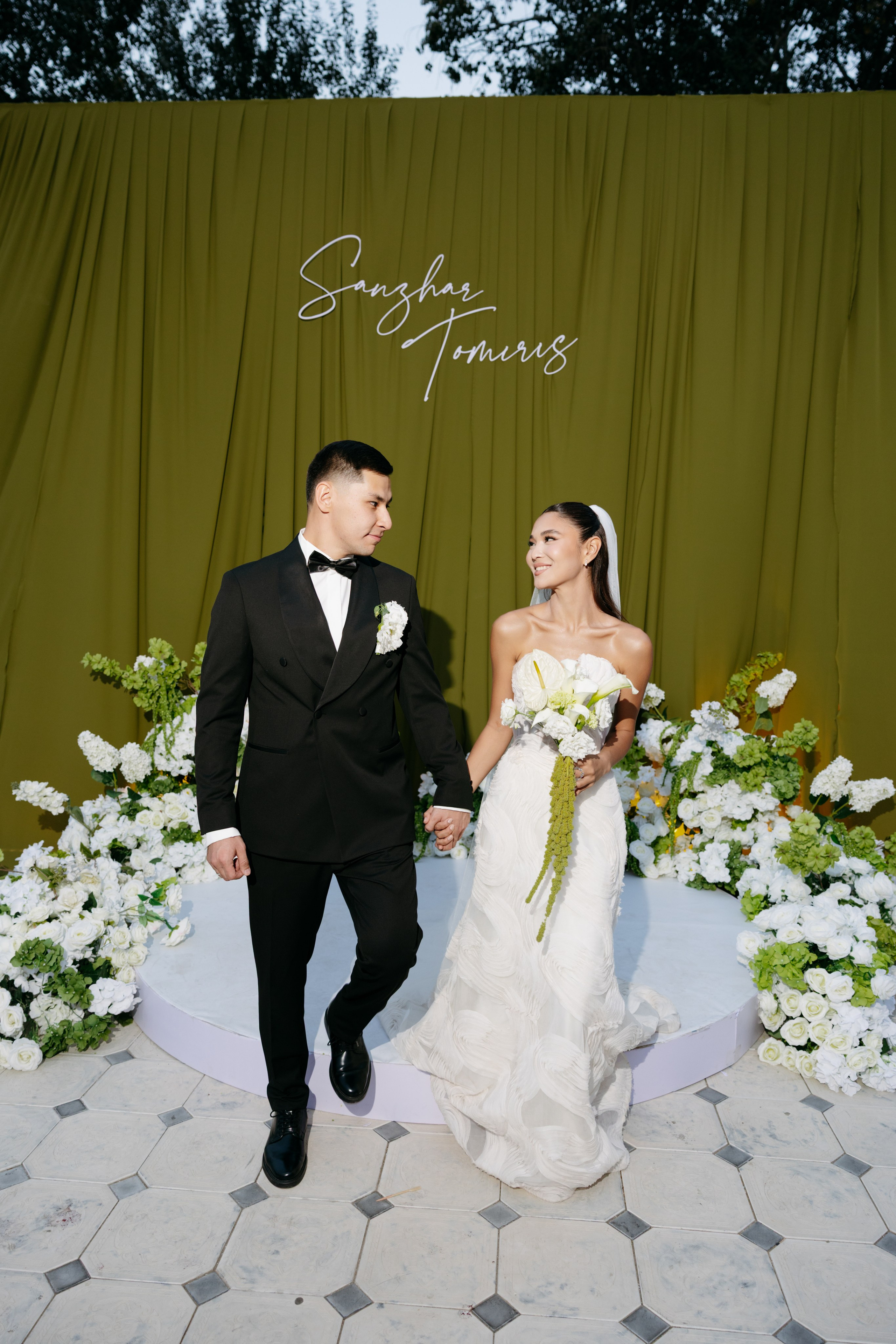 Sanzhar & Tomi. Batr Kanatkali