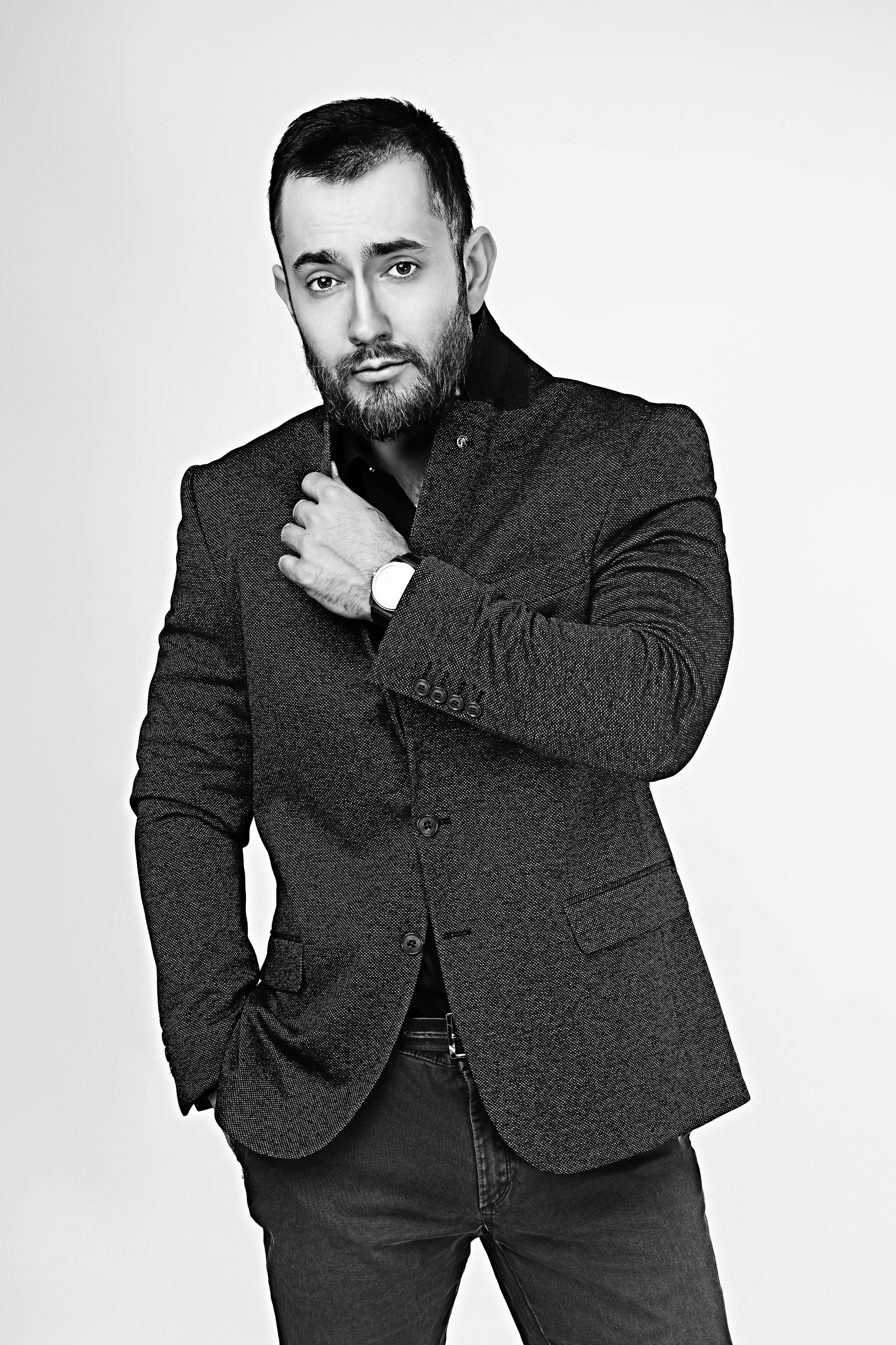 Мужской бизнес портрет. Индивидуальная фотосессия. Деловая фотосессия в студии Екатеринбург, Москва