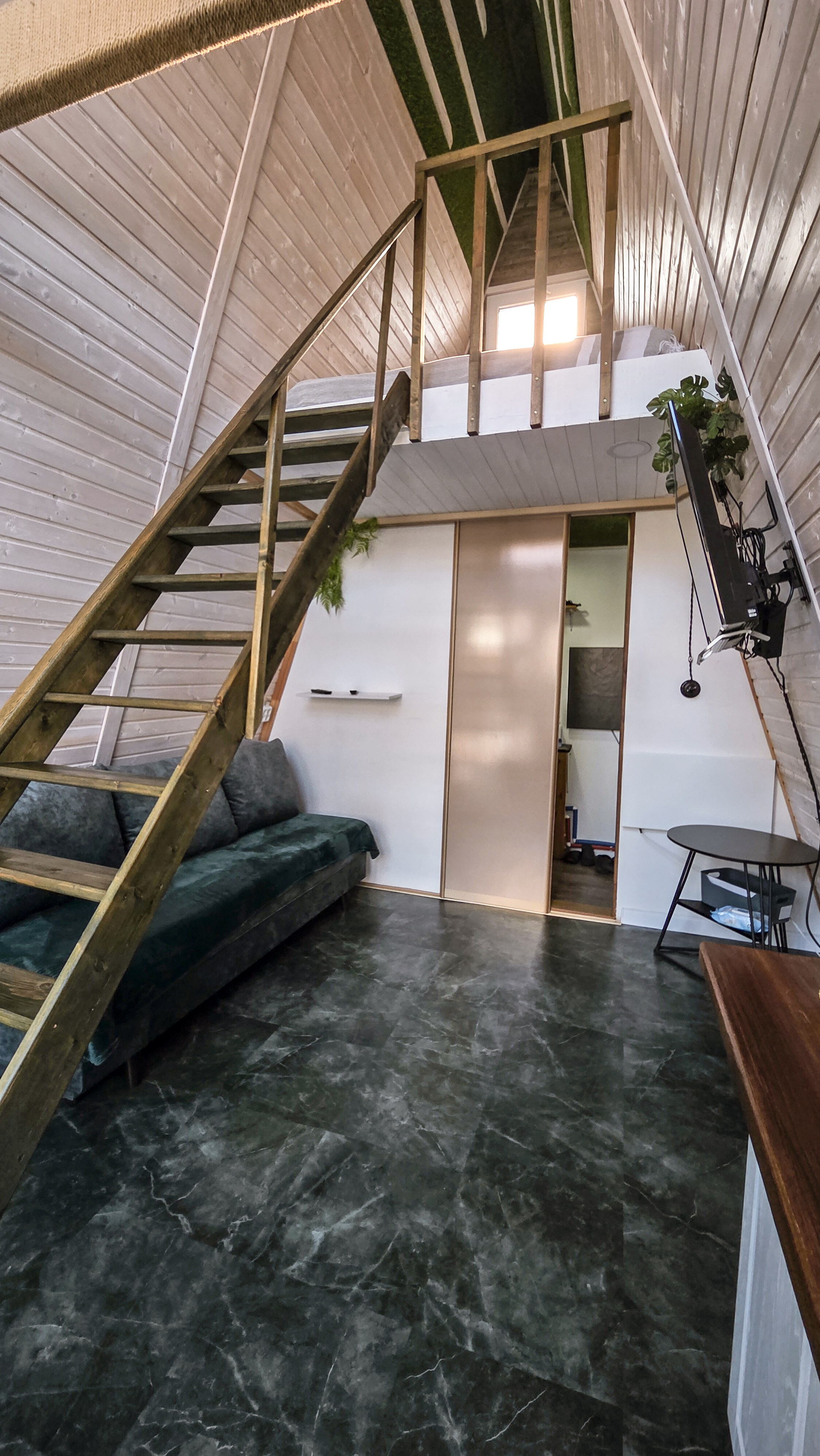 ФОТО Гостевой мини дом. Вгости. Посуточная аренда дома во Владивостоке, баня с чаном. Теплый бассейн, геокупол. Аренда дома во Владивостоке, Надеждинском районе