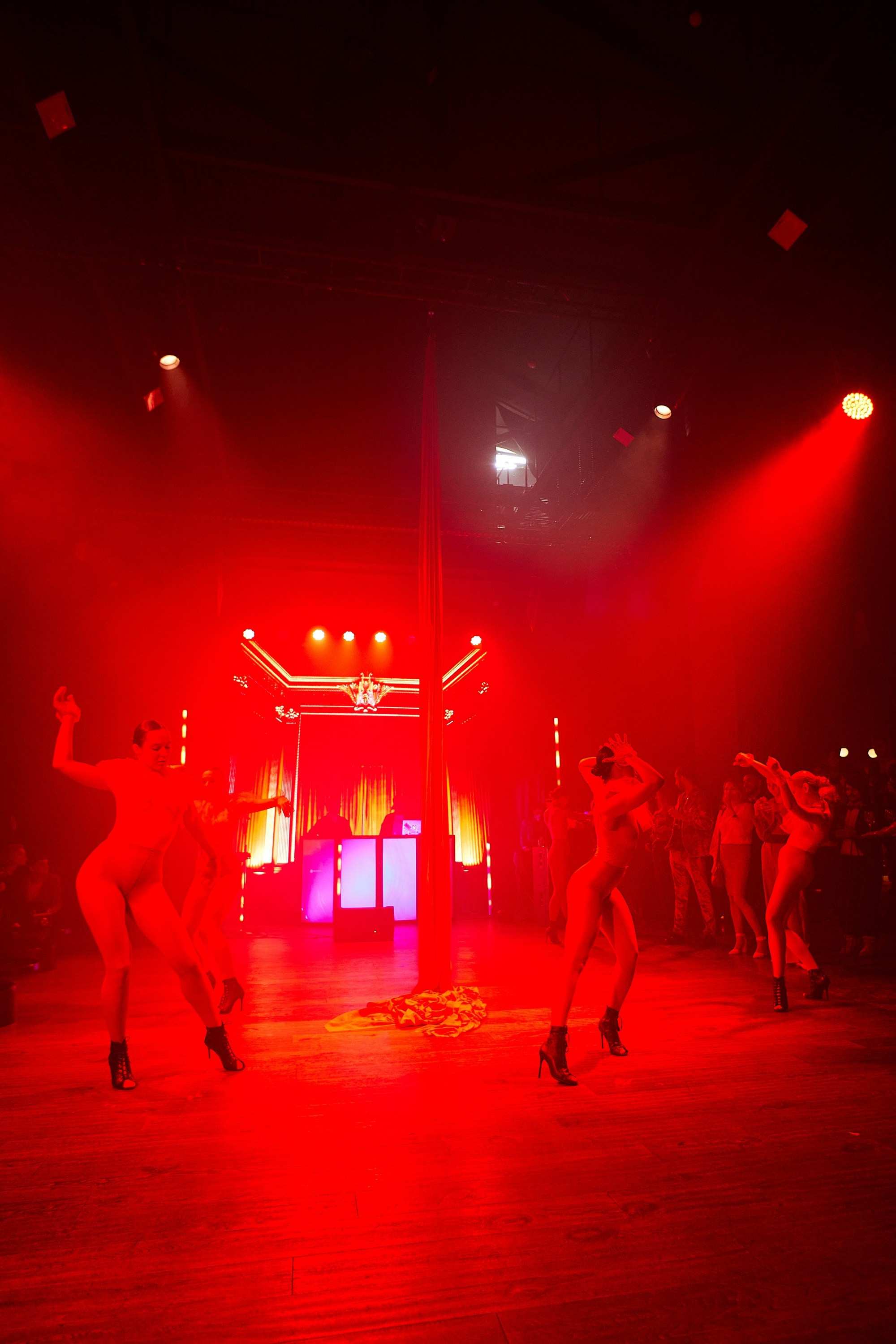 RADUGADESIGN. Александр Осин — корпоративный и семейный фотограф в Москве