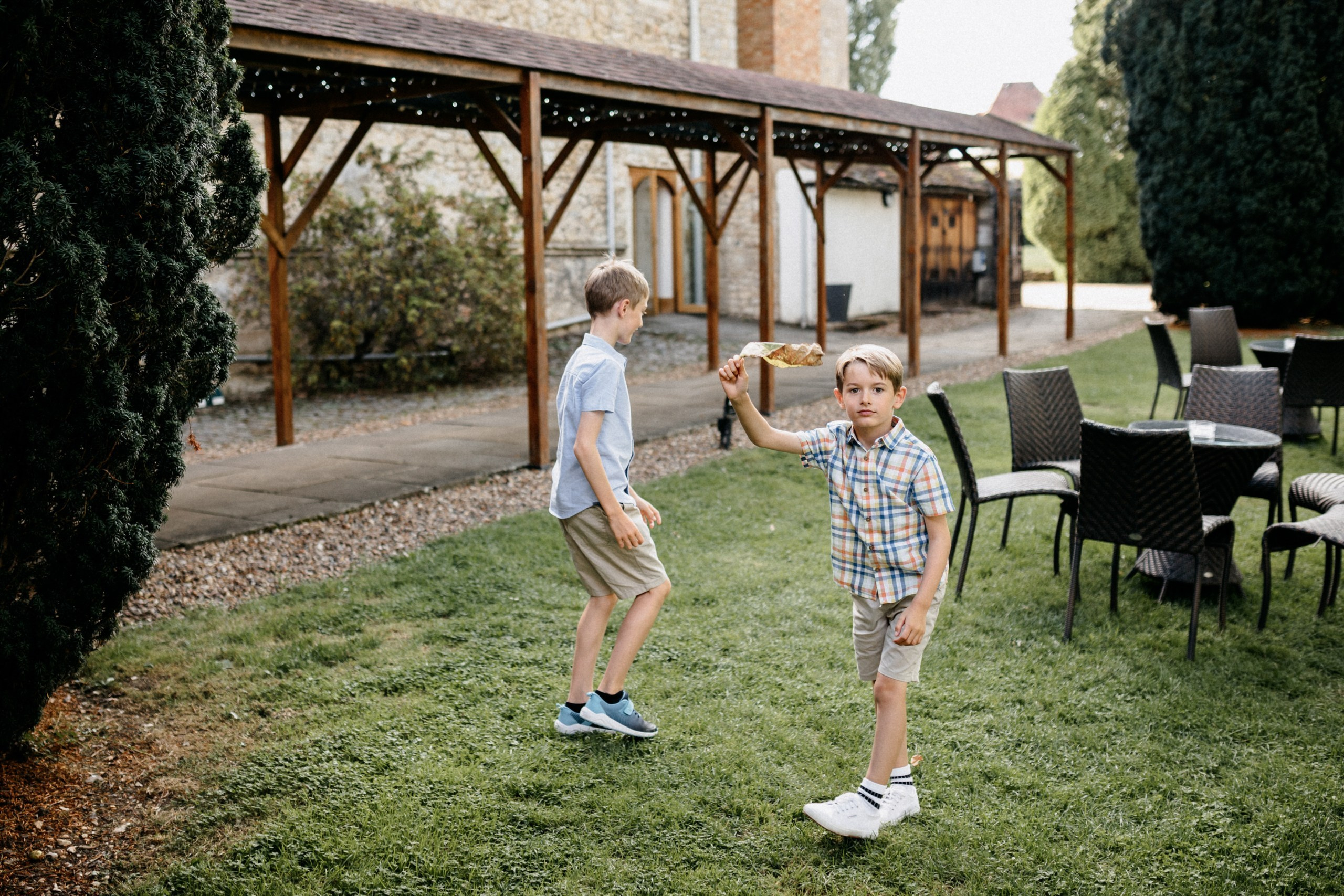 Ana & Tom Wedding at Notley Abbey. Moments Catchers — Wedding Photography & Video Duo in London