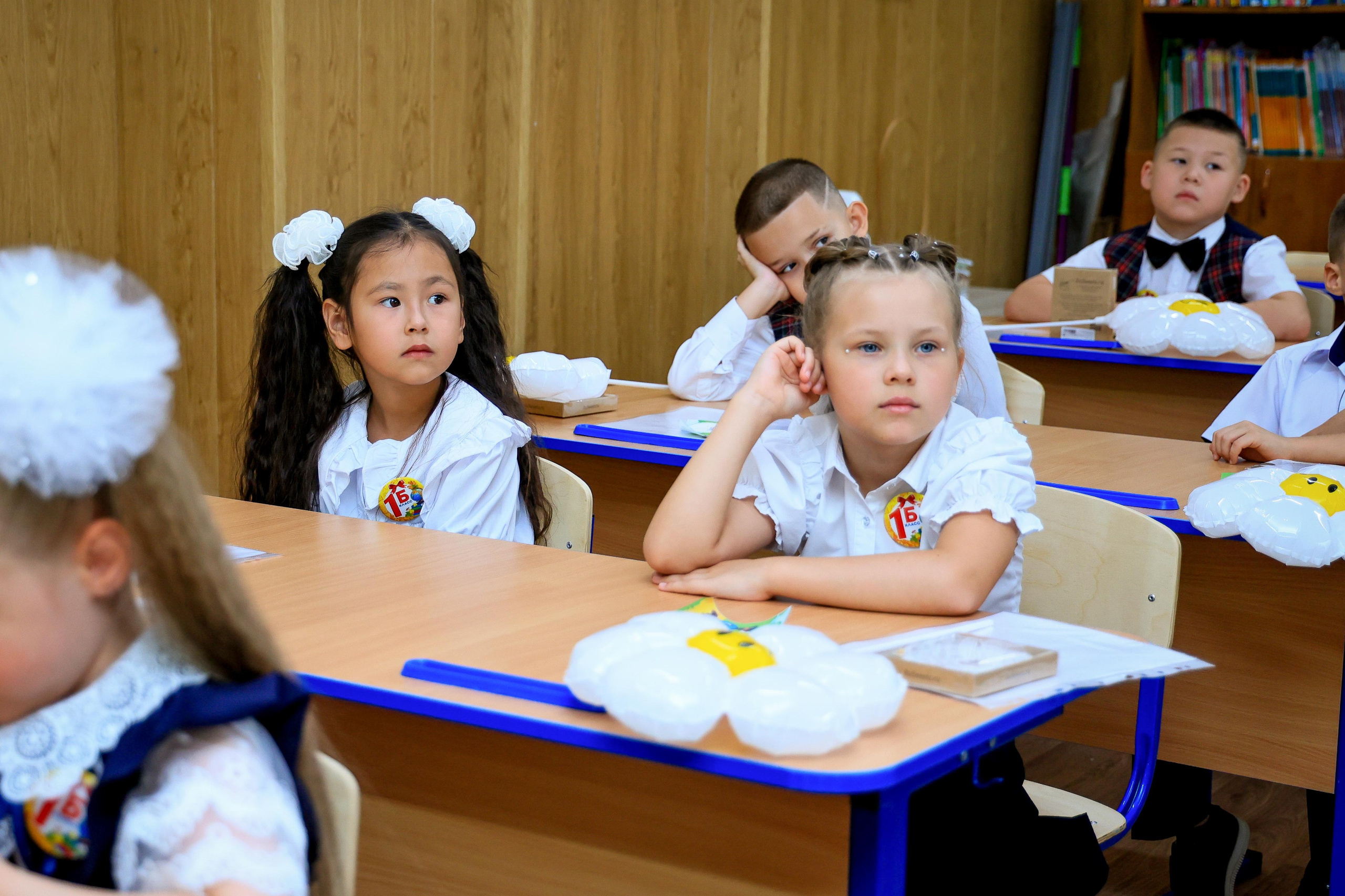 ШКОЛА 1 СЕНТЯБРЯ. Свадебный фотограф — видеограф в г. Астрахань Екатерина Юмашева