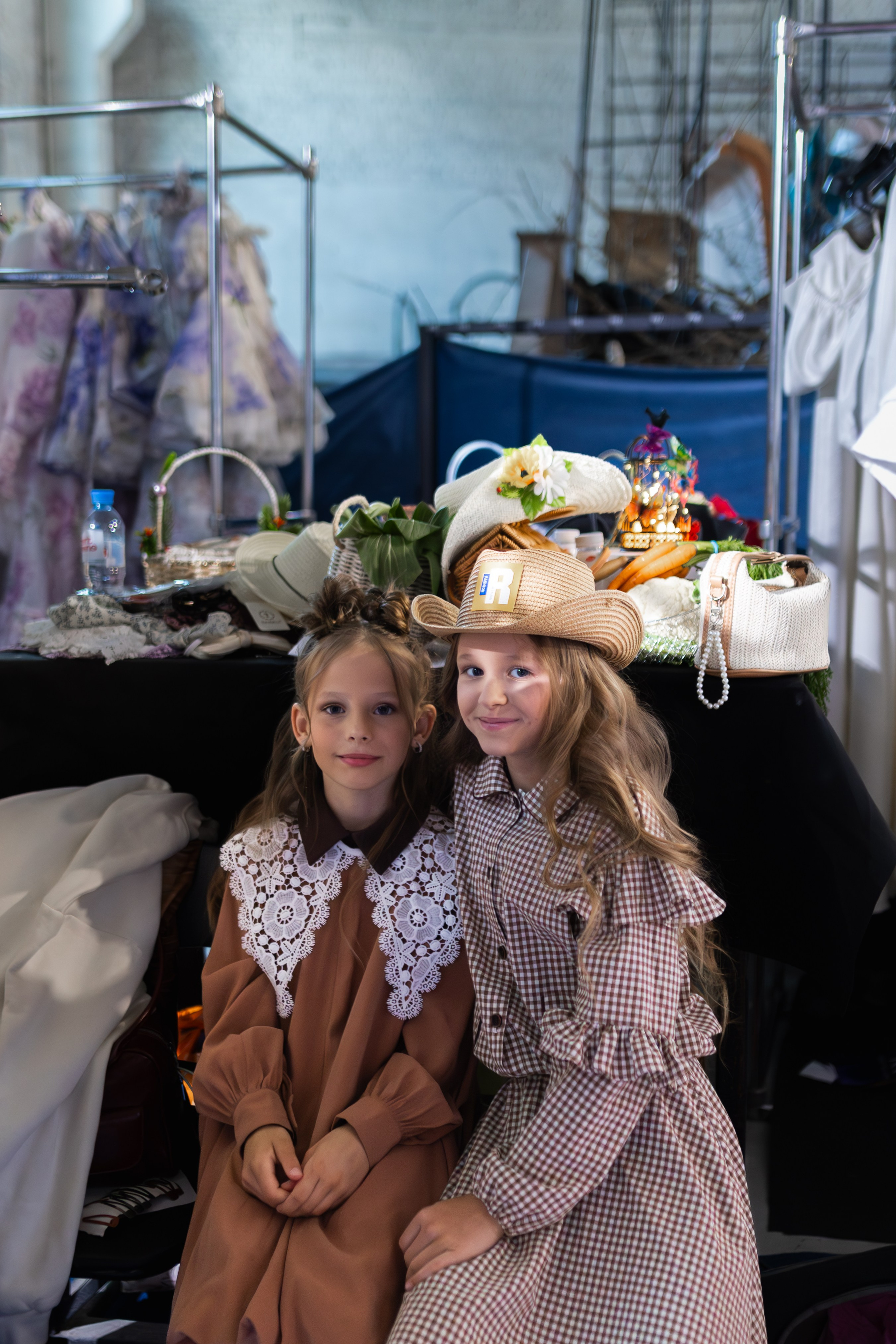 Top Fashion Trends Show 2026 в МинскеМодный показ дизайнерской коллекции на Top Fashion Trends Show 2026Модель на подиуме Top Fashion Trends Show в МинскеПоказ авторской одежды белорусских дизайнеровFashion show в Минске с участием профессиональных моделейДизайнерская коллекция сезона весна-лето 2026Участники модного мероприятия Top Fashion Trends ShowФинальный выход моделей на показе мод в МинскеСовременные тренды моды на Top Fashion Trends ShowБелорусские дизайнеры представляют новые коллекции одеждыПрофессиональная fashion-фотография на модном показеПодиумный показ дизайнерской одежды в БеларусиГости и участники Top Fashion Trends Show 2026Закулисье модного показа Top Fashion Trends ShowМодель демонстрирует дизайнерское платье на подиумеКоллекция современной одежды от белорусского брендаFashion мероприятие для дизайнеров и моделей в МинскеПрезентация новой коллекции одежды на TFT ShowМодный подиум и показы дизайнерских брендовТренды fashion-индустрии на Top Fashion Trends ShowФотографии с модного показа в МинскеДефиле моделей на Top Fashion Trends ShowПоказ одежды белорусских дизайнеров 2026Fashion event в Беларуси для профессионалов индустрииСтильные образы и дизайнерская одежда на подиумеМодельное дефиле на Top Fashion Trends Show 2026Модное событие в Минске с участием дизайнеров и стилистовПрофессиональные модели на fashion-показеТоповые модные тренды сезона весна-лето 2026Мероприятие Top Fashion Trends Show Беларусь