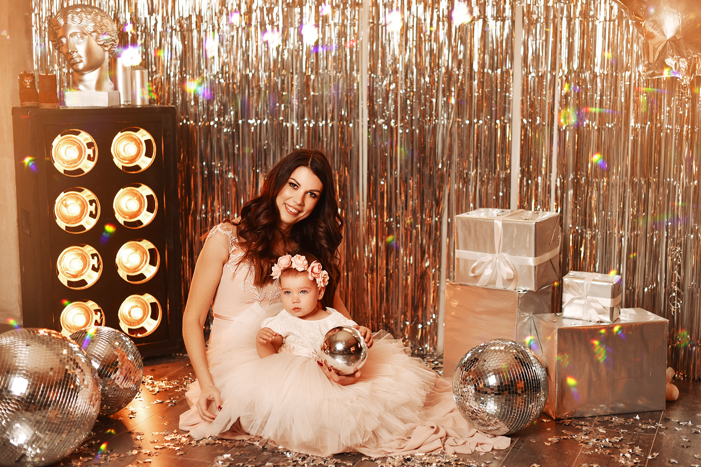 Катюша и Диана Новогодняя. Фотограф беременности и новорожденных малышей Анастасия Никитина