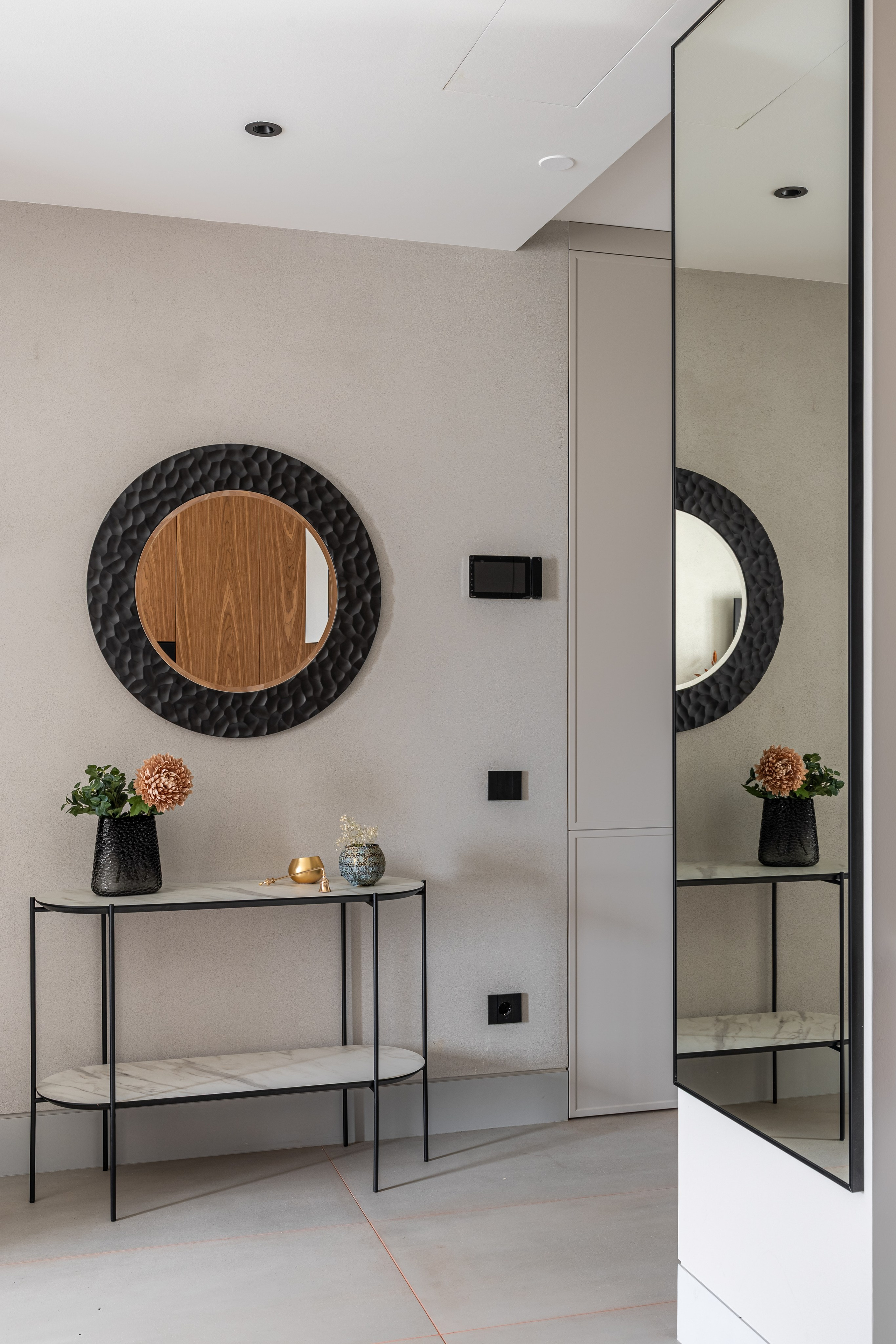 Лаконичный calm modern с арт-деталями в ЖК «Поклонная 9». Veselinskiy| Интерьерный фотограф | Москва