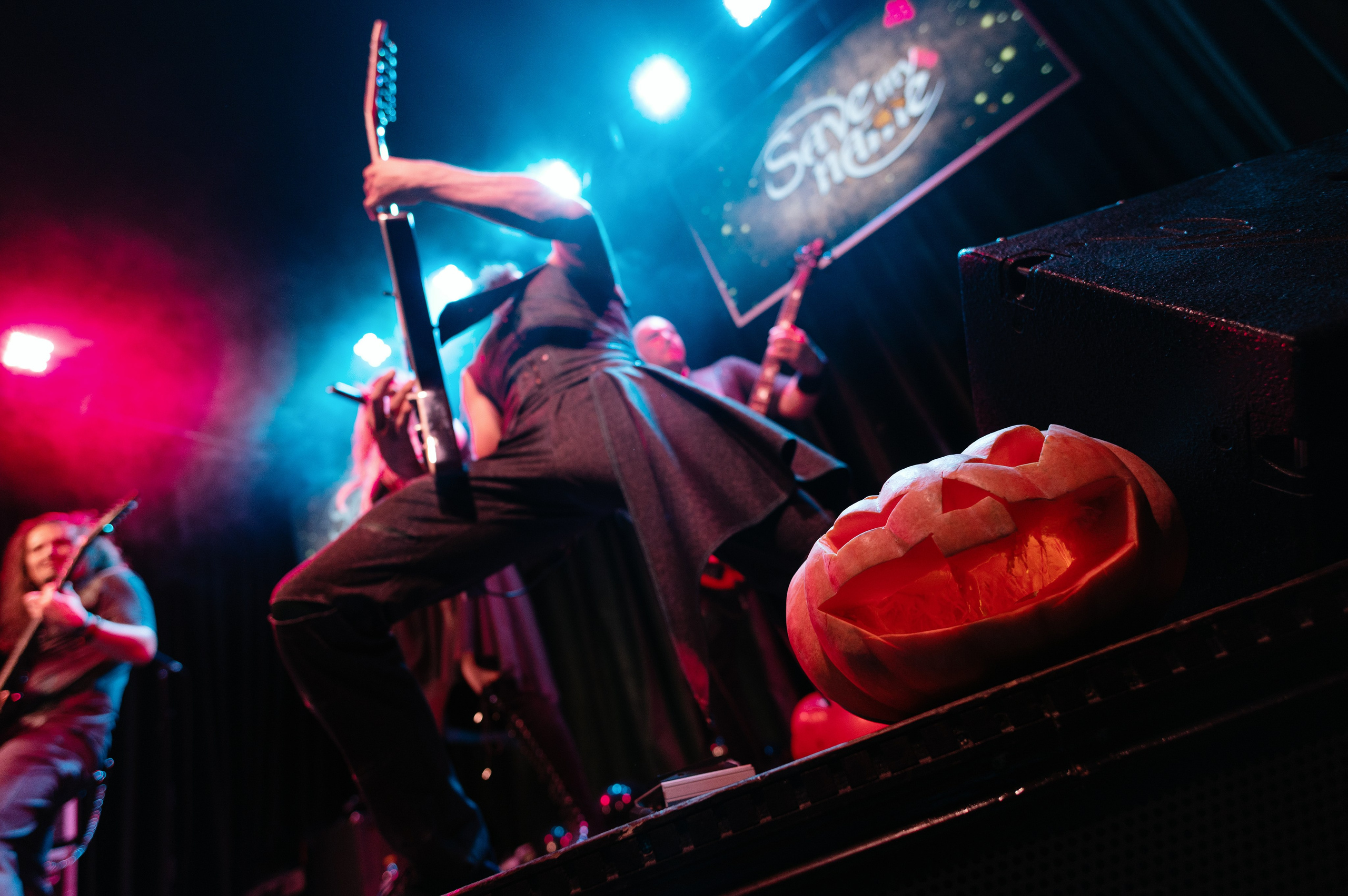 Save my name. Малый Рок бар. Профессиональная фотосессия в Краснодаре | Фотограф Денис Труфанов