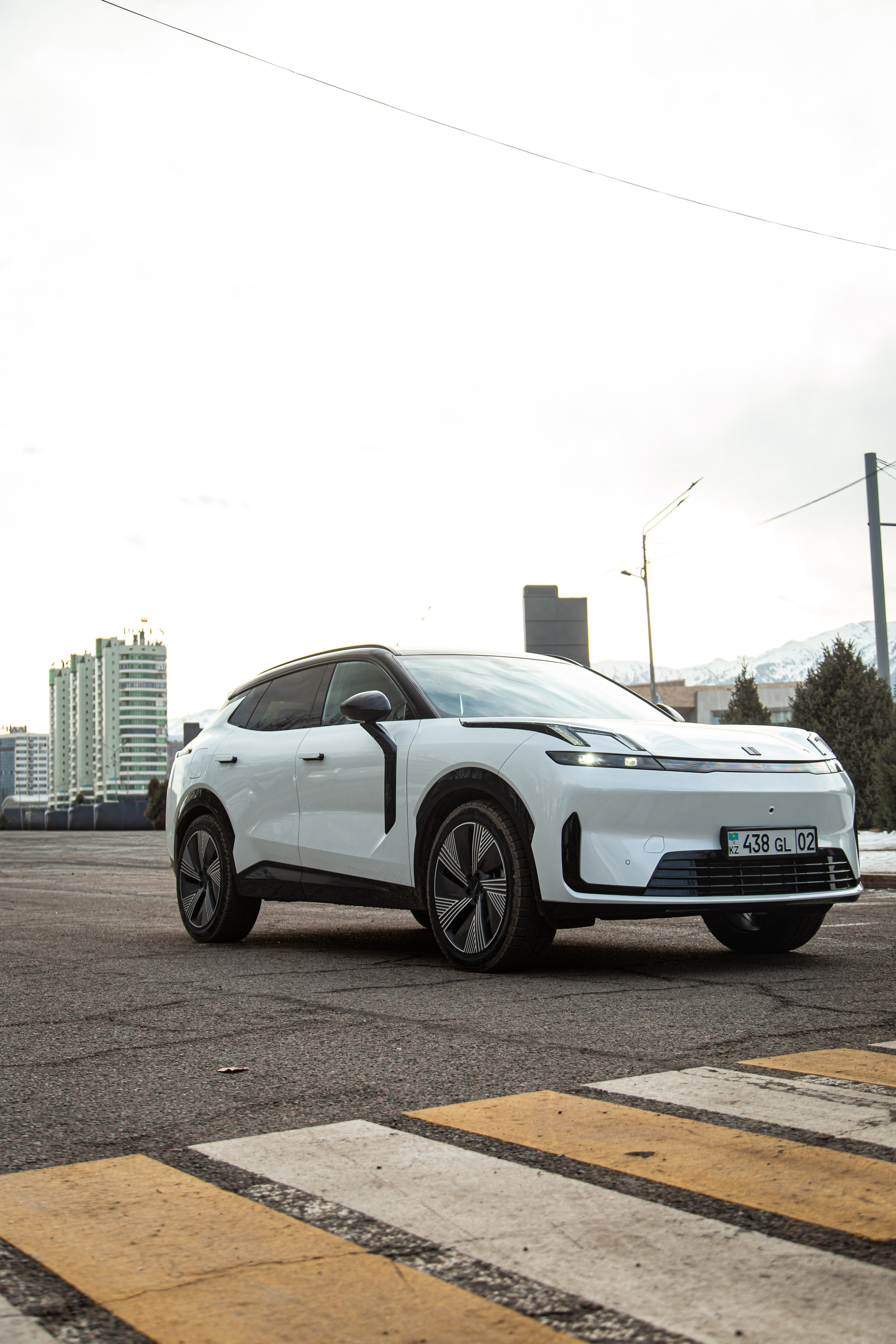 Lynk&Co 08 EM-P. Рекламный и портретный фотограф в Алматы — Серекпаев Танирхан