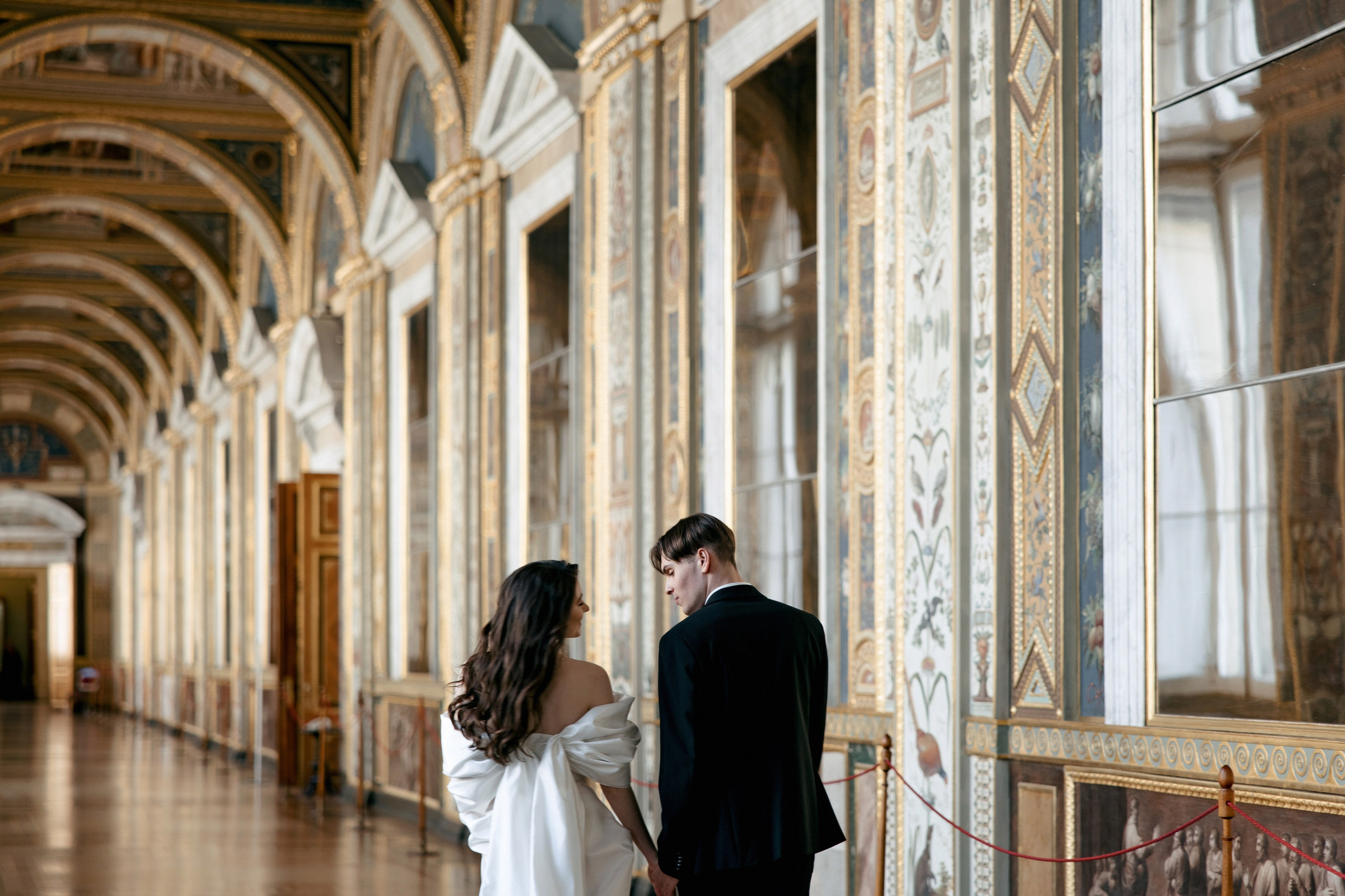 Свадебная фотосессия в Эрмитаже. Свадебный фотограф Москва