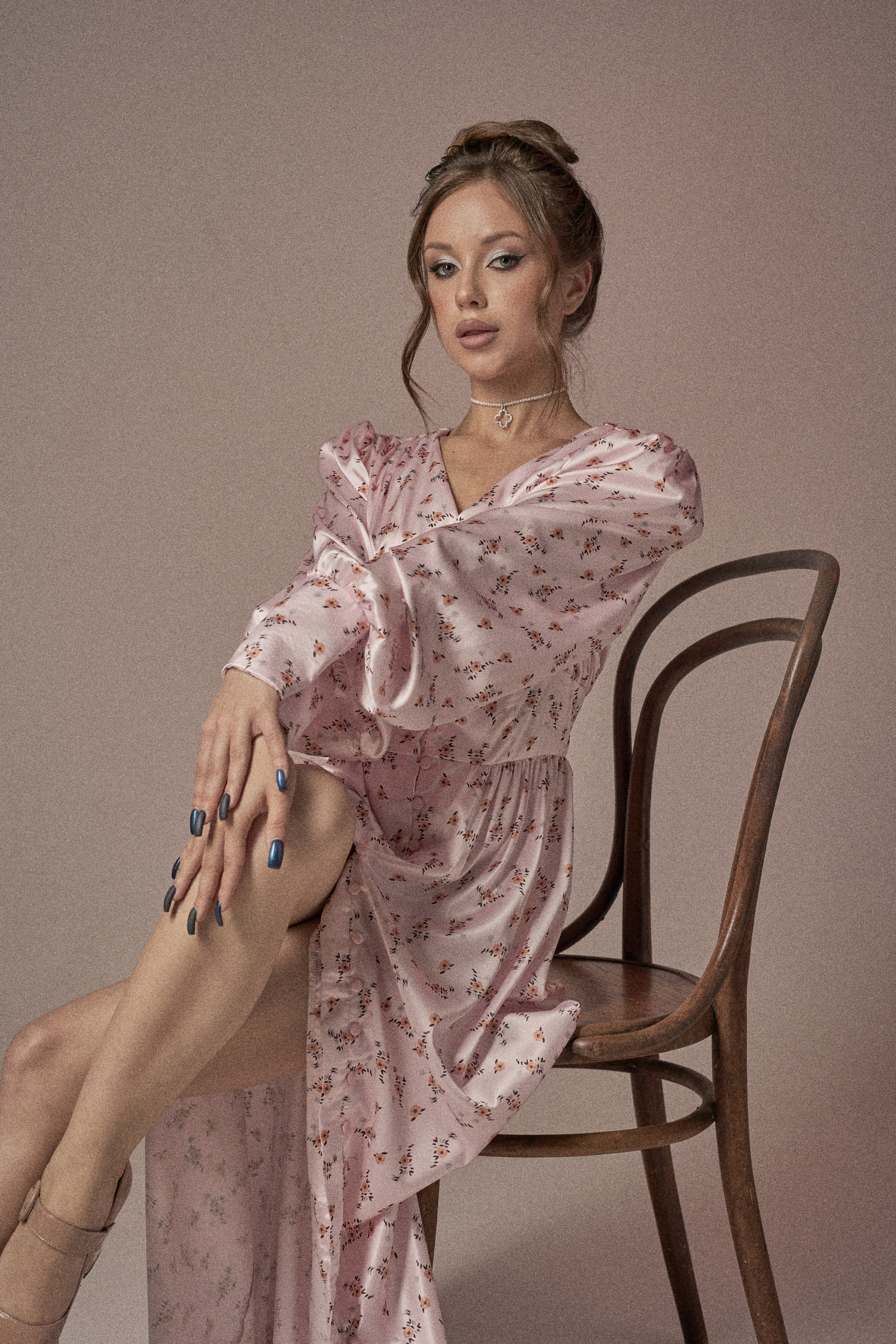 Студия NO name. Паренская Елена. Ню фотограф, портреты, индивидуальные фотосессии