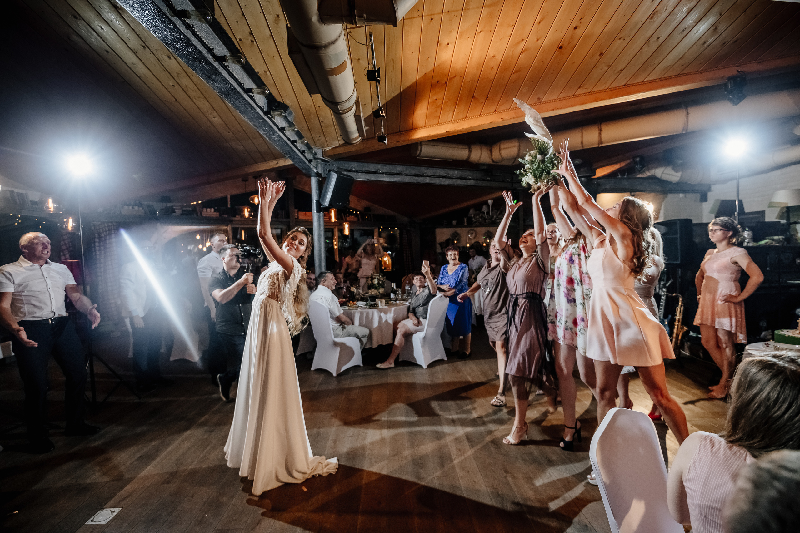 Mironov's. Свадебный фотограф Евгений Захарычев — Москва, Смоленск, Калуга, Брянск | Профессиональная съемка