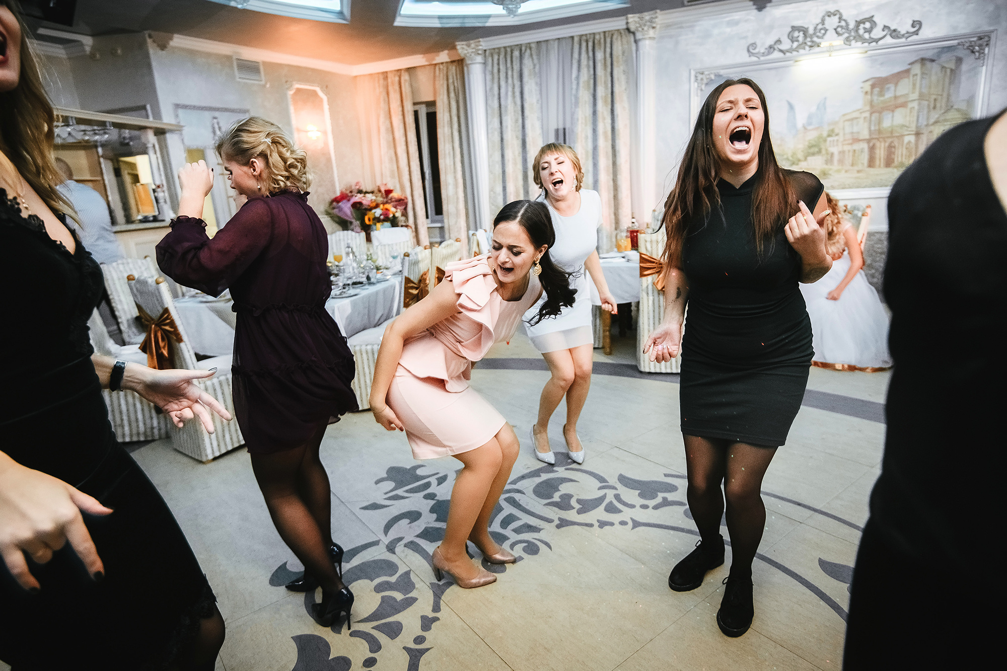 MAX & LINA. Professional wedding photographer Evgeniy Zakharychev