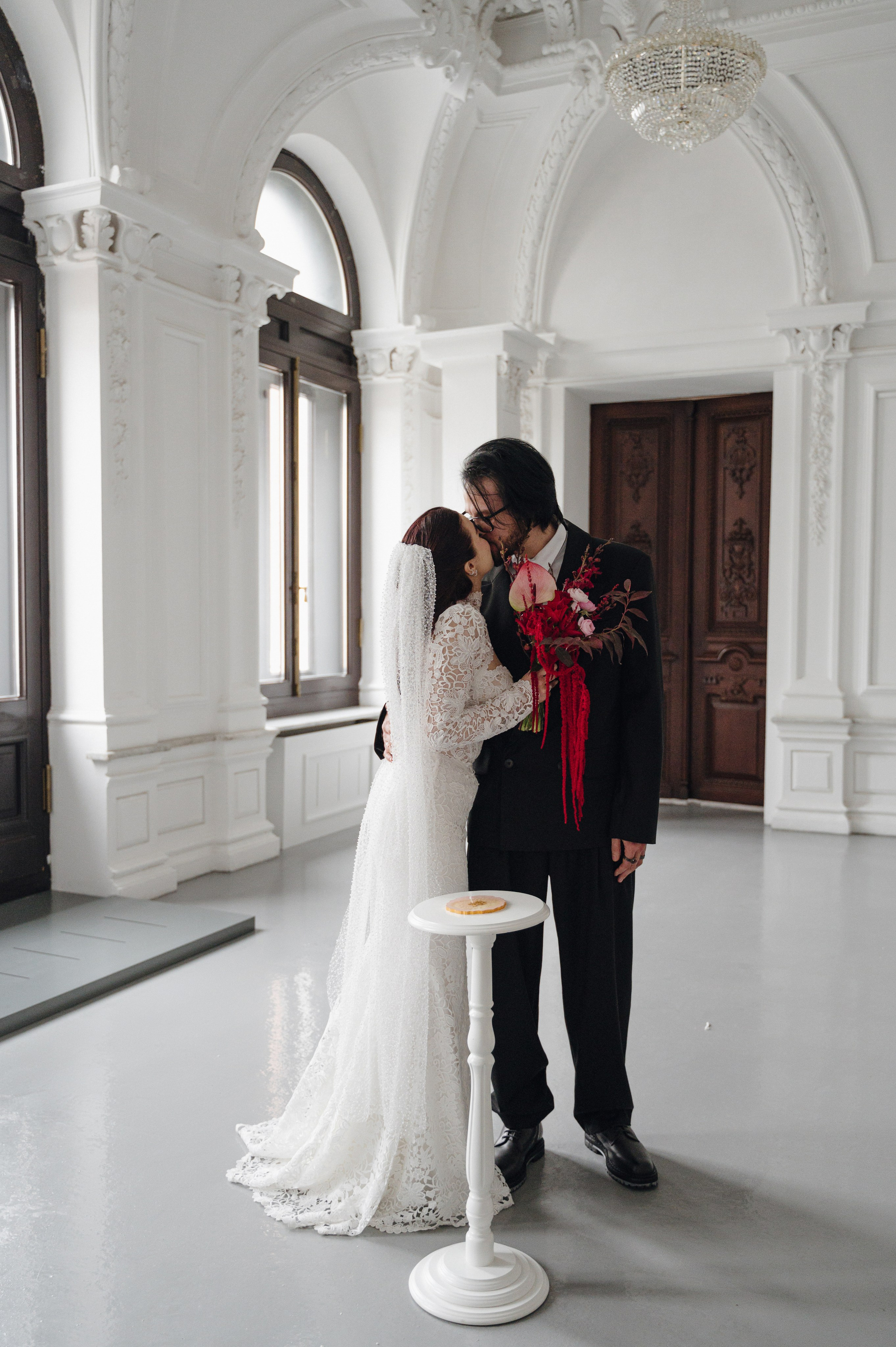 Денис и Анастасия. Метрополь и Особняк Спиридонова. Свадебный фотограф Москва и Санкт-Петербург. Анастасия Чудина