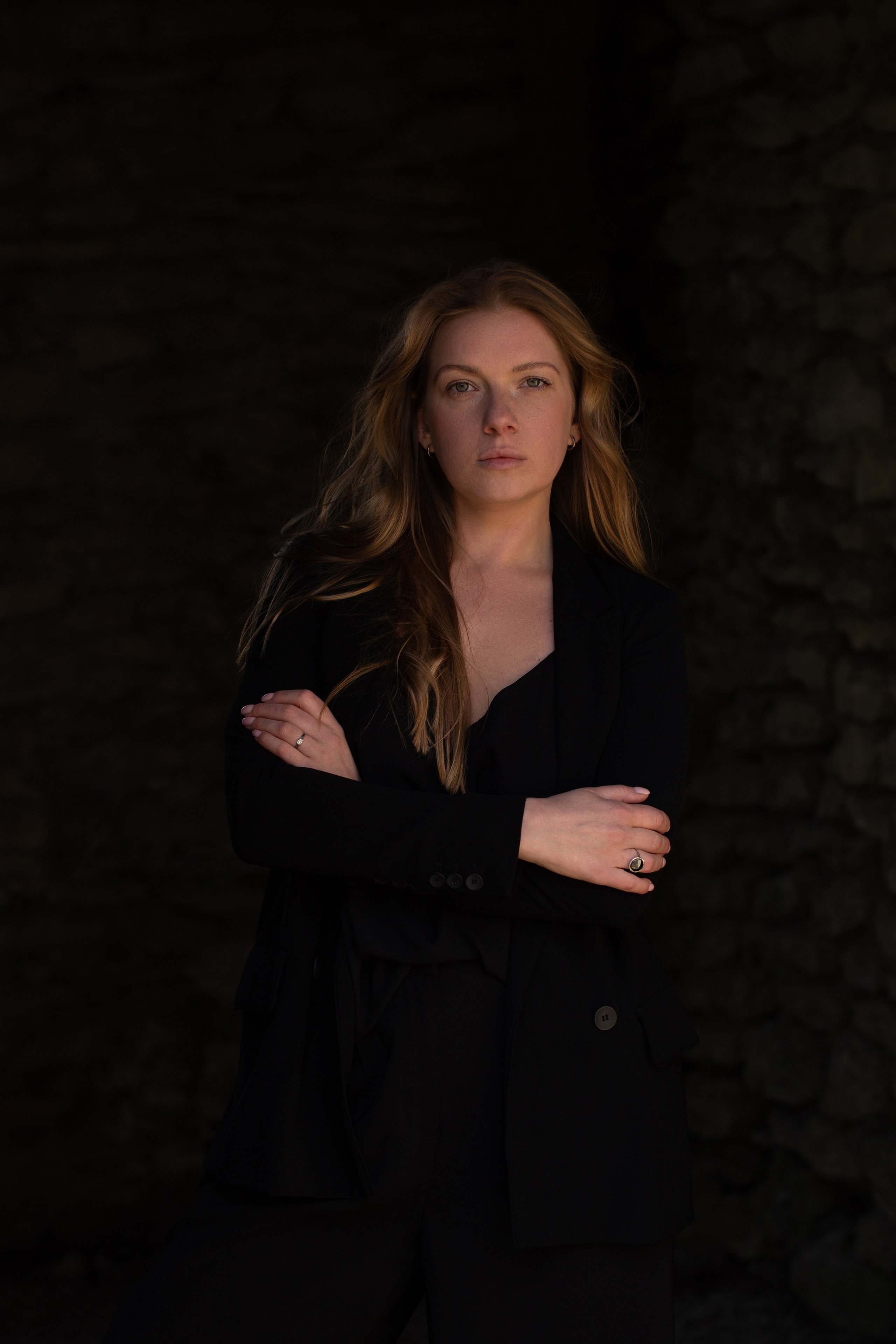 Профессиональная съемка в заброшенном ресторане по дороге на Большой Ахун в Сочи. Предметный и фудфотограф в Сочи Дарина Погодаева