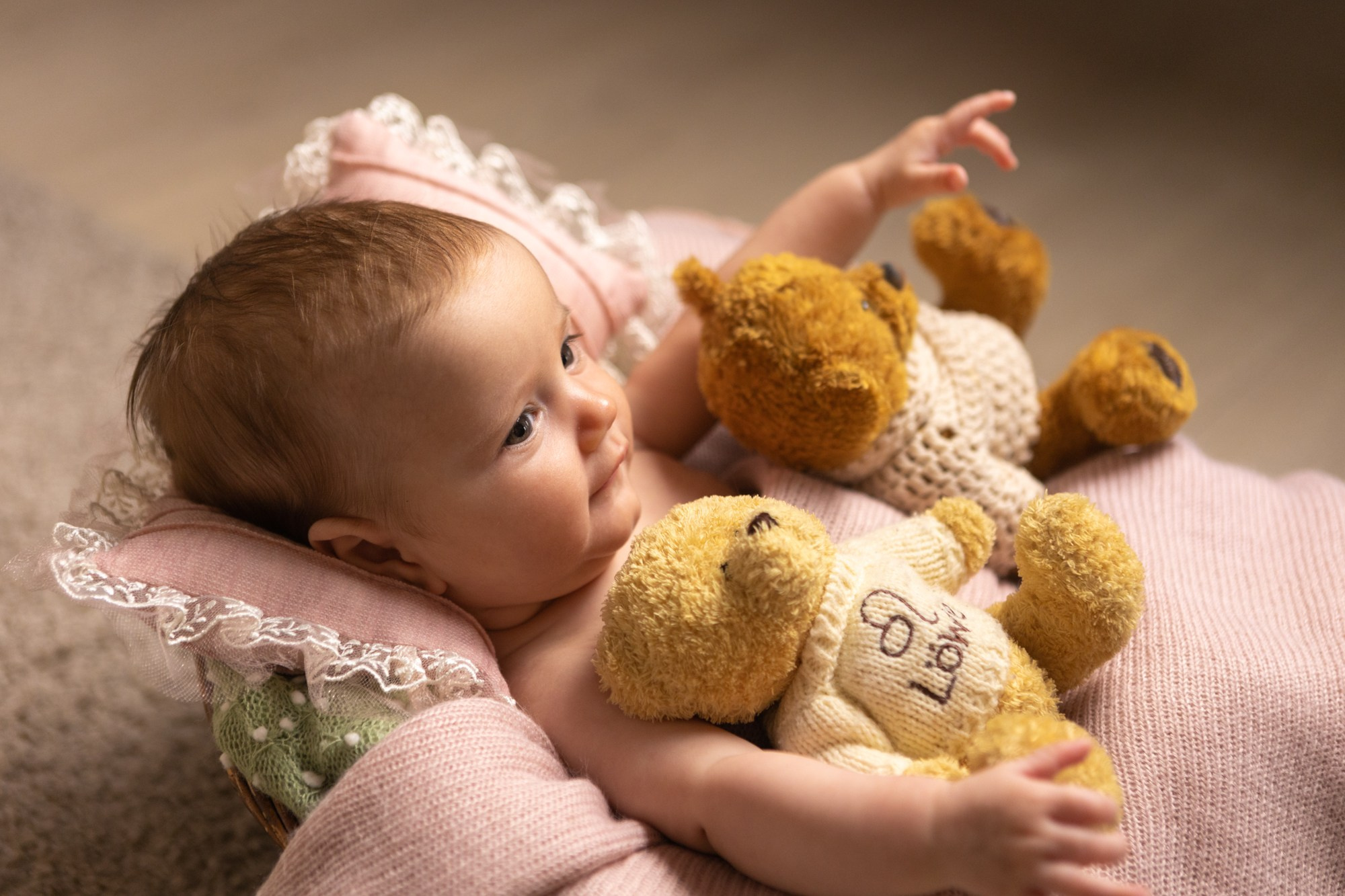 Семейная фотосессия в студии. Фотограф в Оренбурге. Профессиональный фотограф