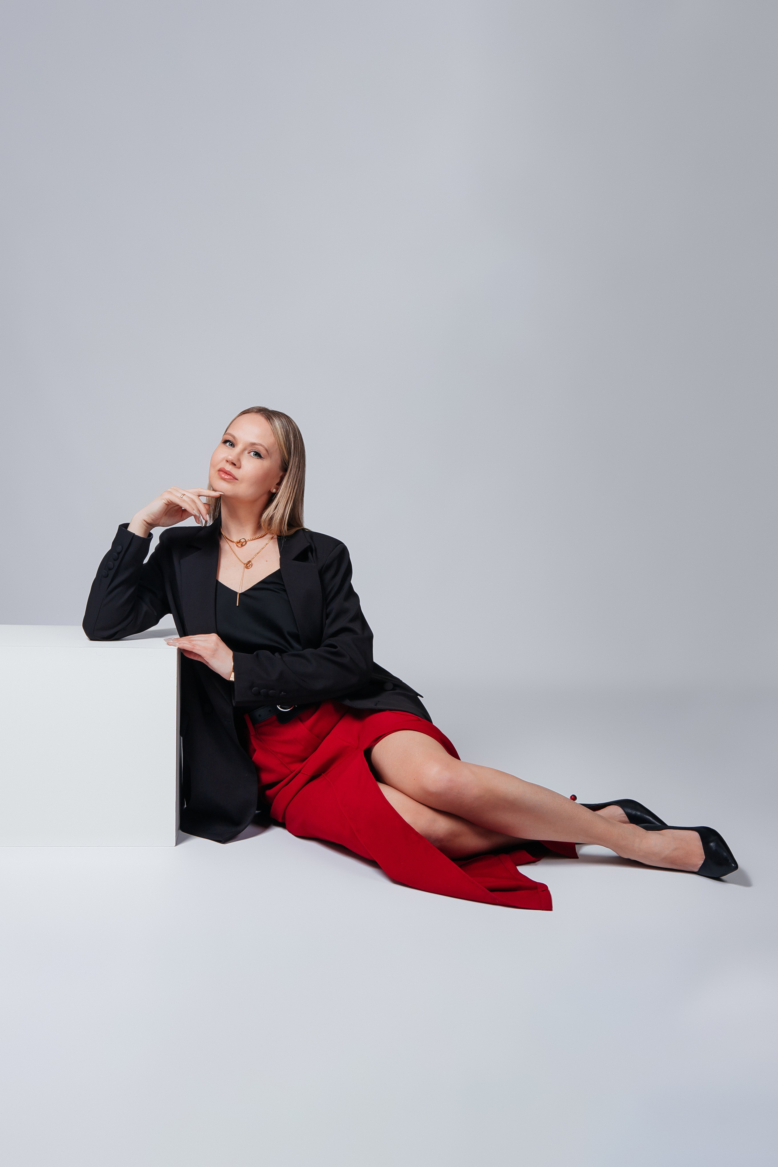 Белый фон. Фото дети. Выпускные альбомы Нижний Тагил