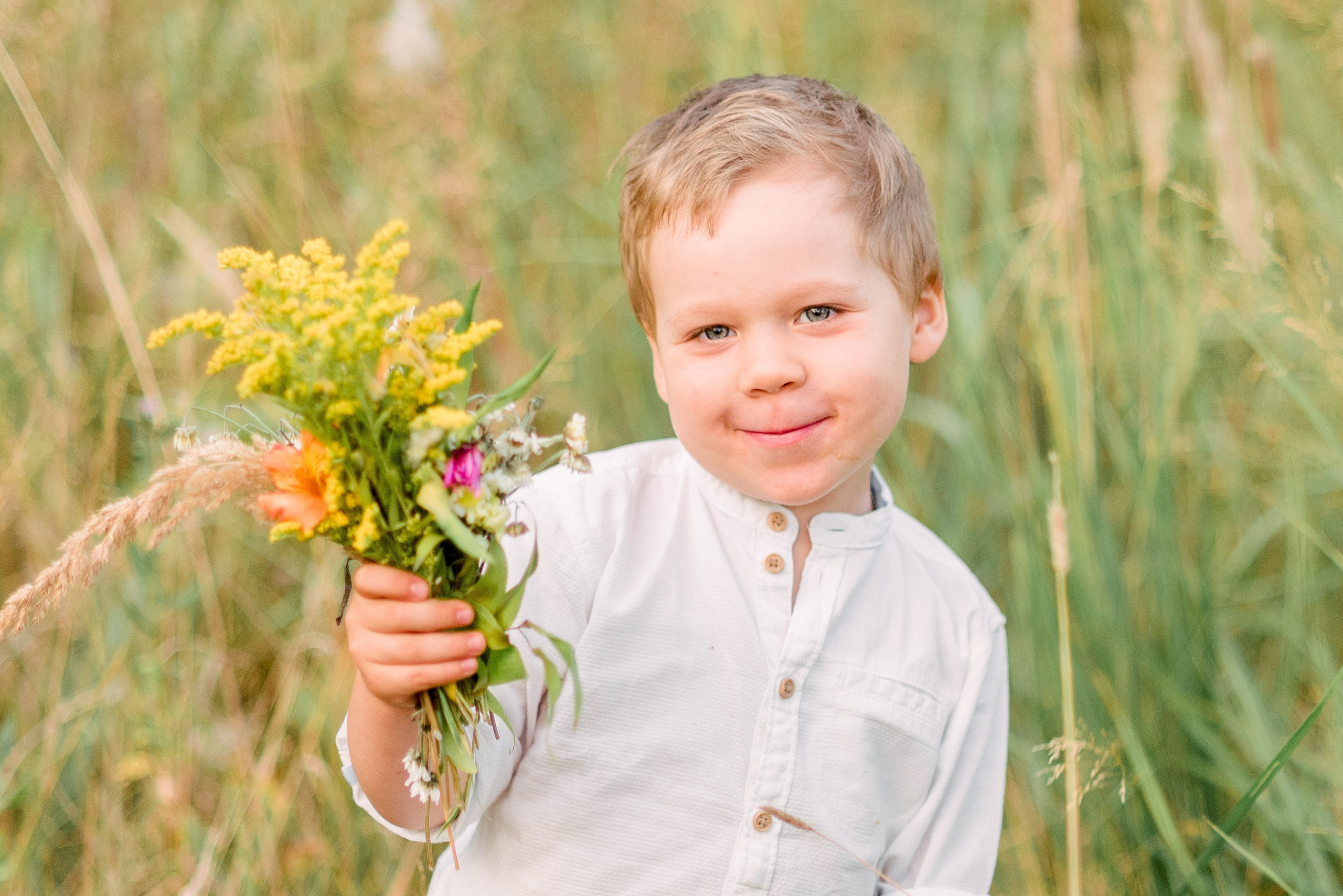 В поле. Фотограф Юлия Попова