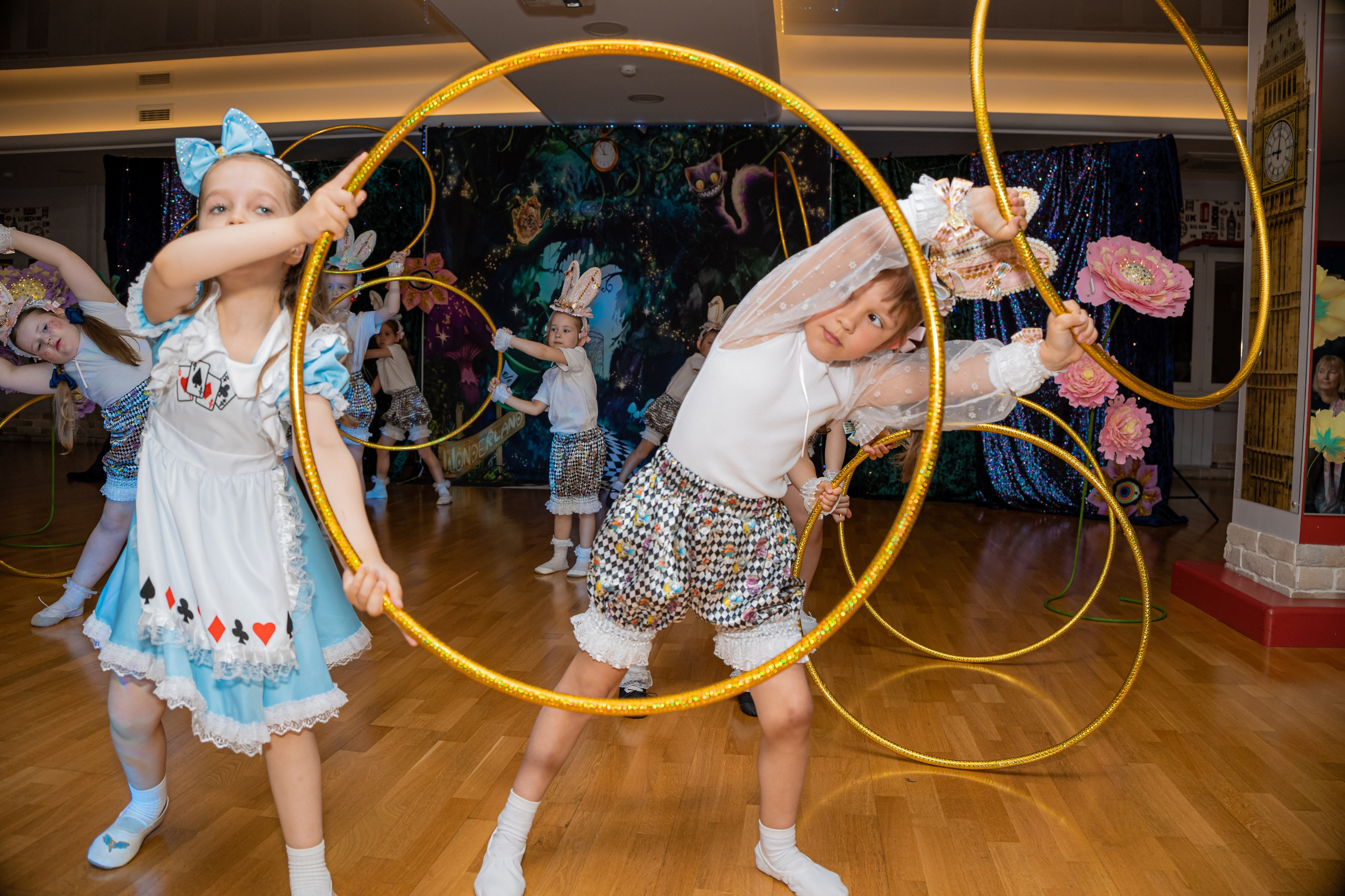 Фотосъемка детского выступления «Алиса в стране чудес». Ирина Носова - семейный и детский фотограф