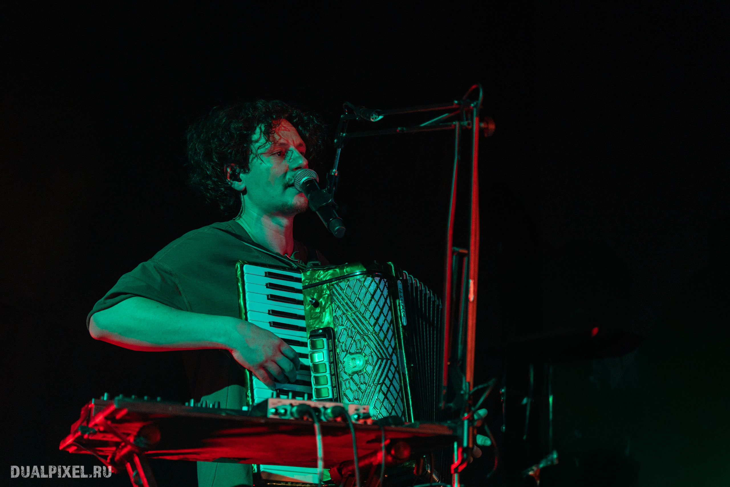 DenDerty концерт в Москве 30.03.2025. Магия музыки в кадре: Концертная Фотография