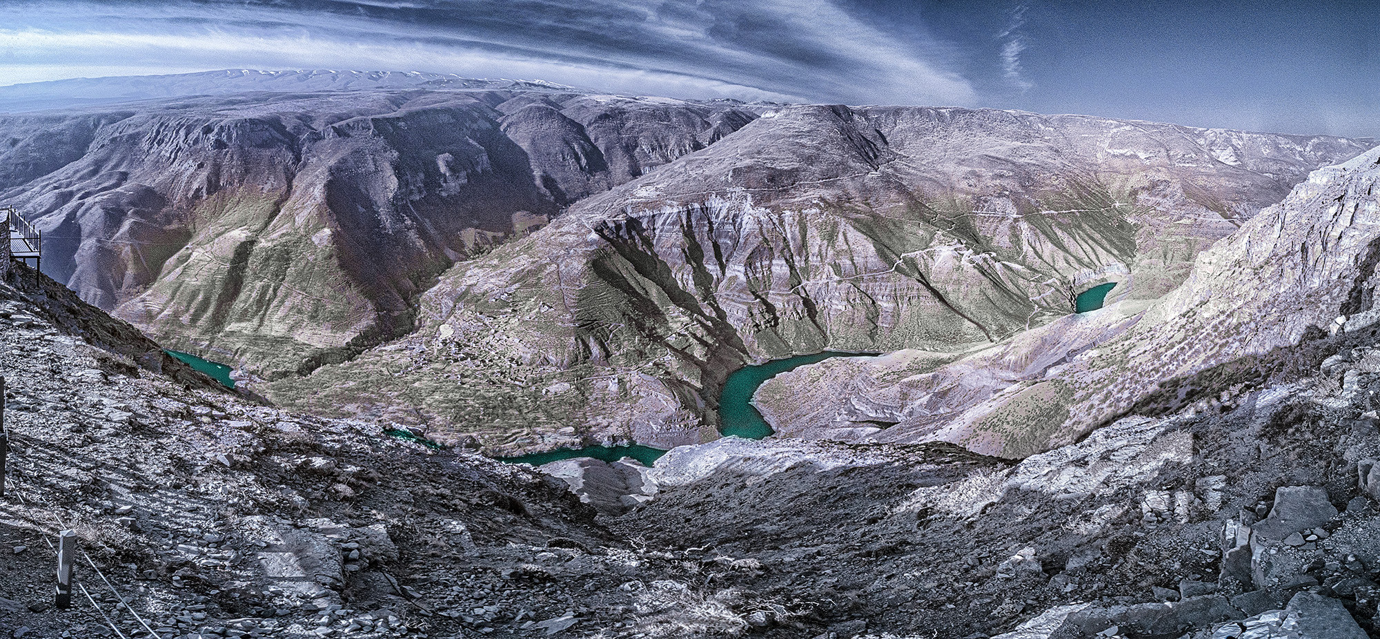 Вид на село Зубутли и Сулакский каньон.