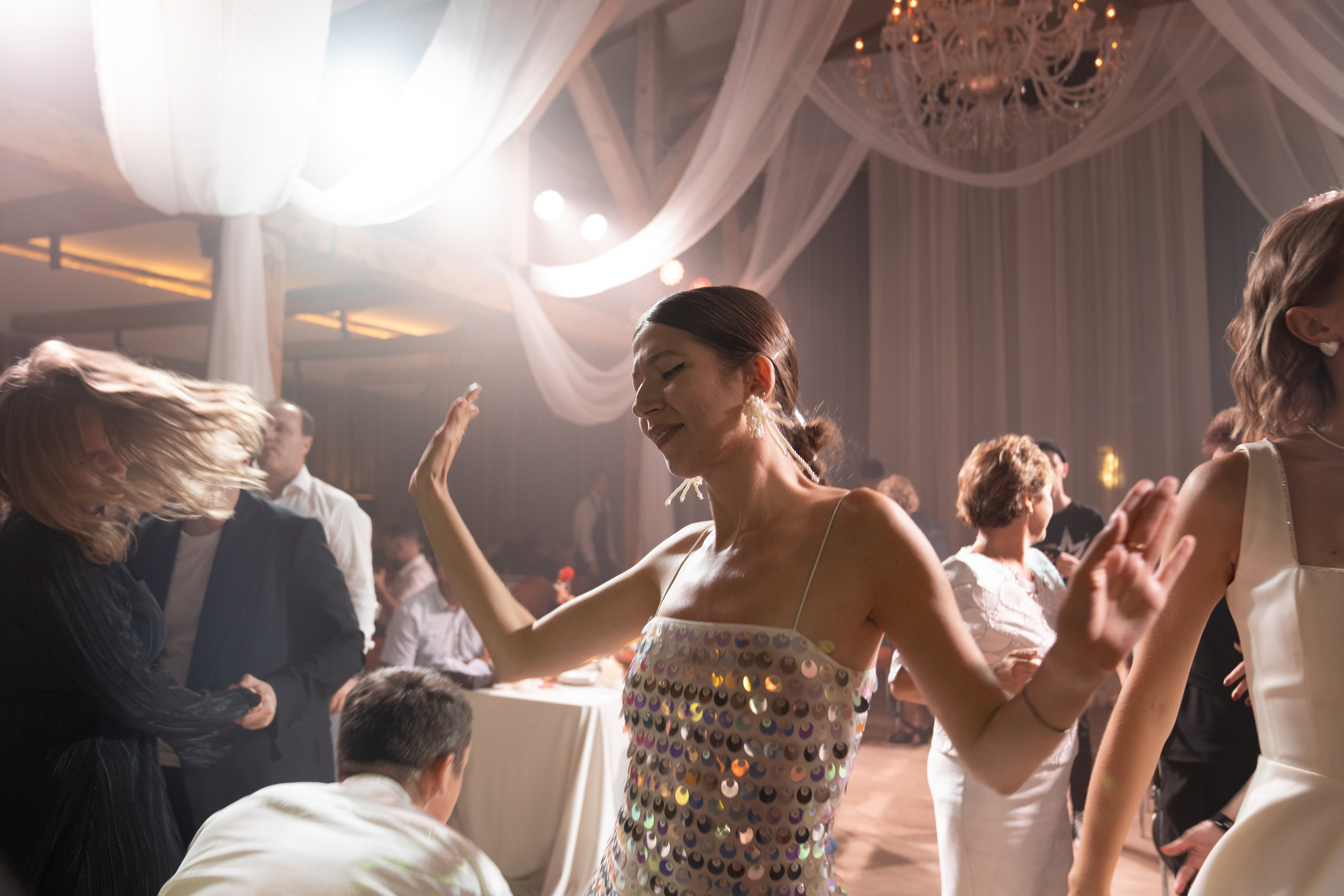 «комфорлабельно и эстетично». Свадебный фотограф Наташа Брифли