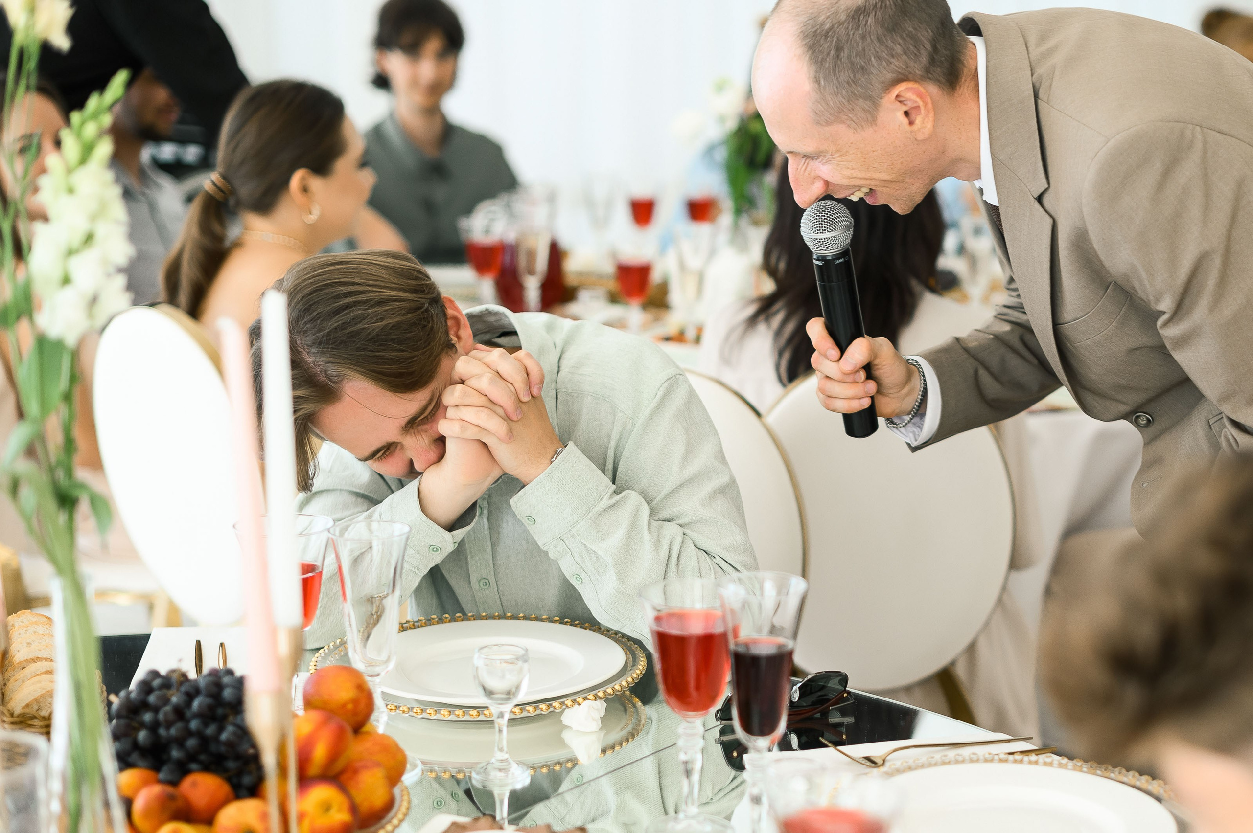 Одним солнечным днем на берегу реки. Евгений Нисковских — свадебный и репортажный фотограф в Тюмени
