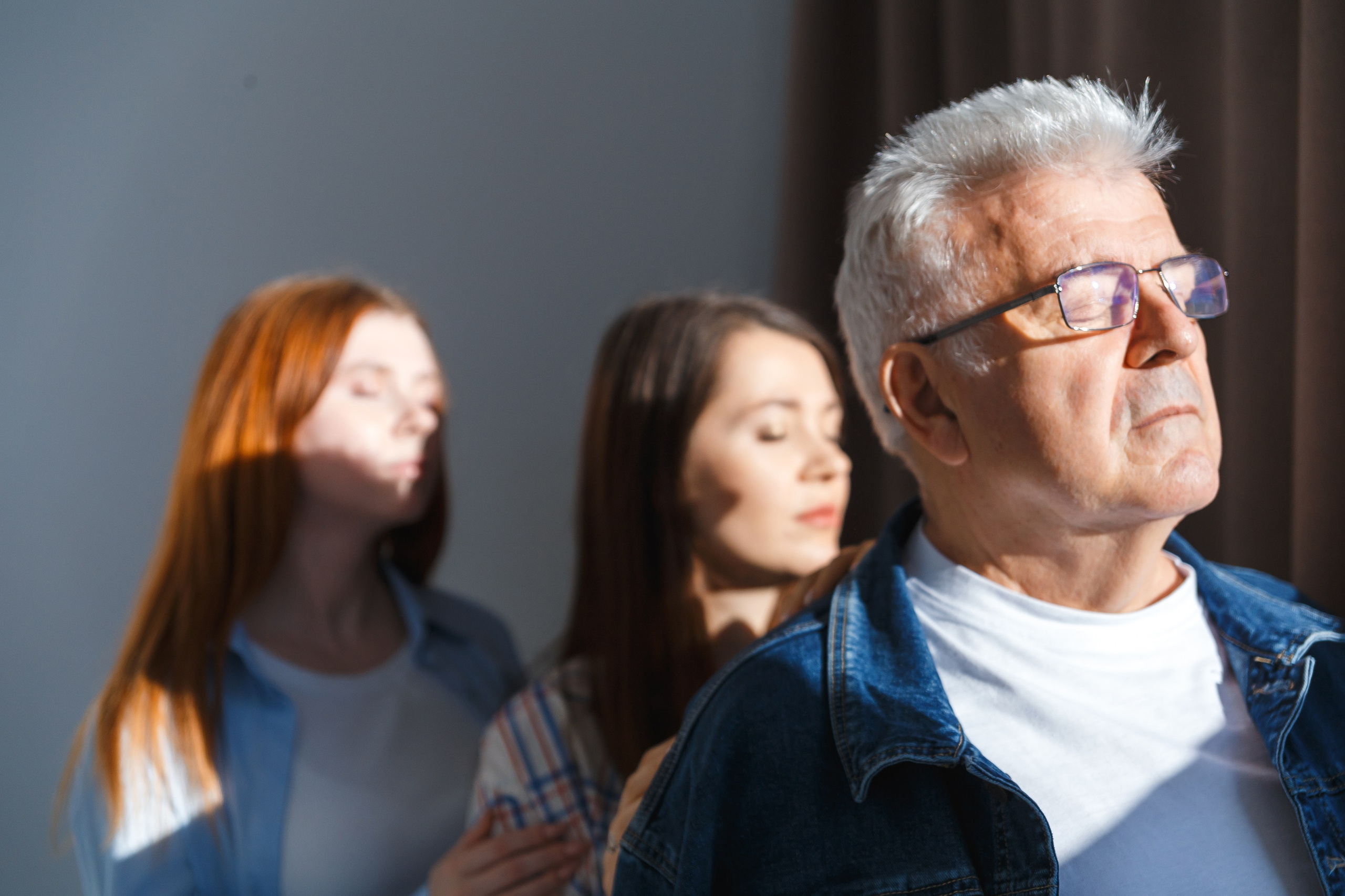 Рождественская встреча Синицыных в студии. Событийный фотограф Максим Бескоровайновнов