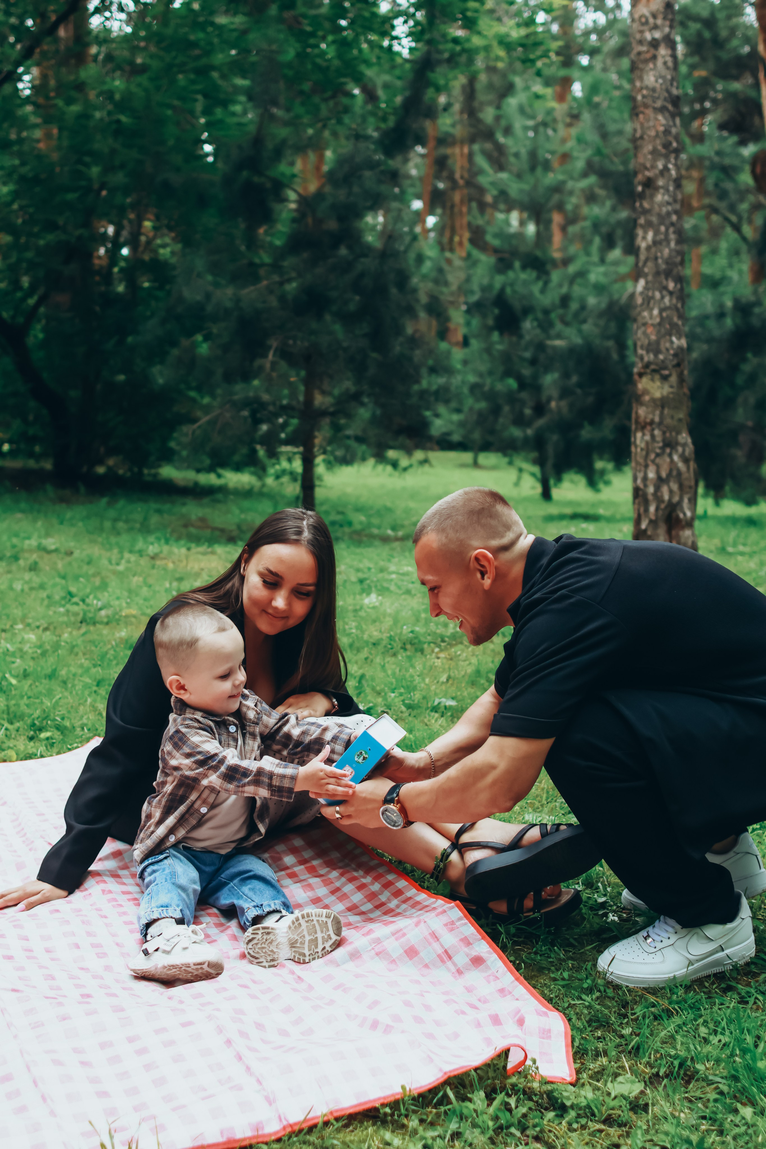 Семейная фотосессия в летнем парке, Екатеринбург. Фотограф в Екатеринбурге Пойгина Елена