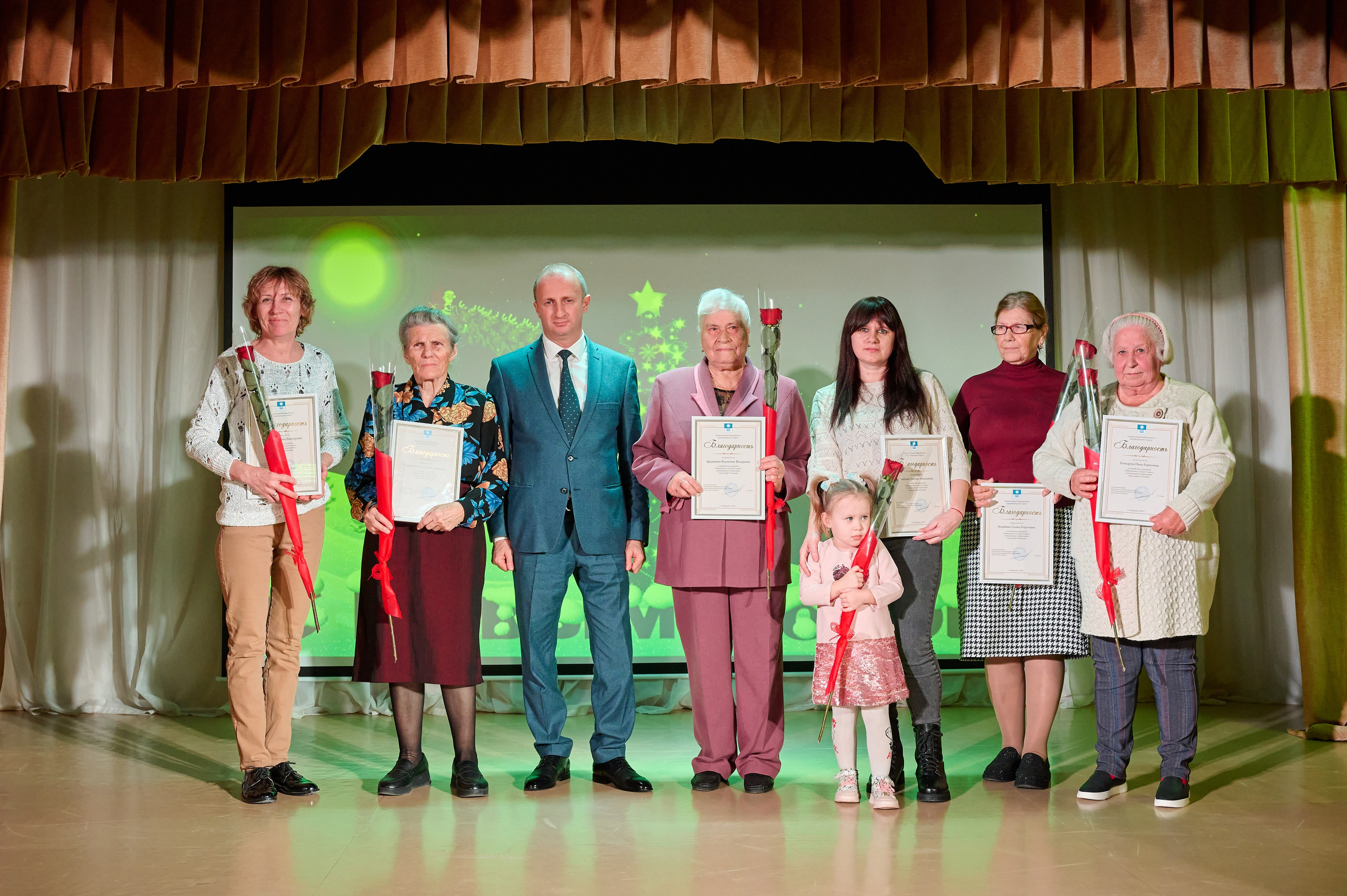 НОвогодний концерт. дк Виноградный. Жизнь курорта Кабардинка в фотографиях