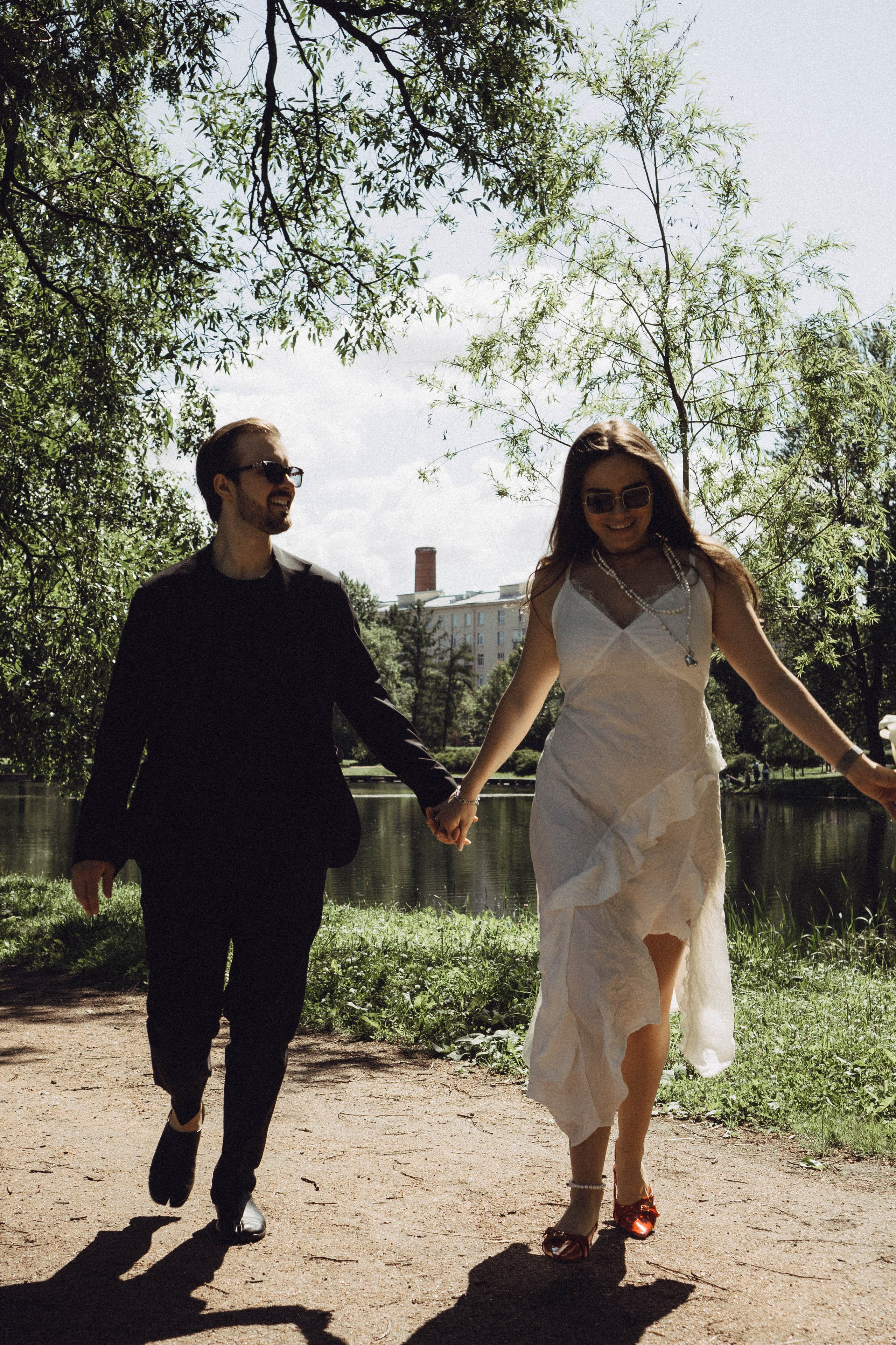СВАДЕБНАЯ СЬЕМКА В ПАРКЕ ПОБЕДЫ И ПРОГУЛКА ПО МОСКОВСКОМУ ПРОСПЕКТУ. Профессиональный фотограф, Санкт-Петербург — Виктория Богомолова