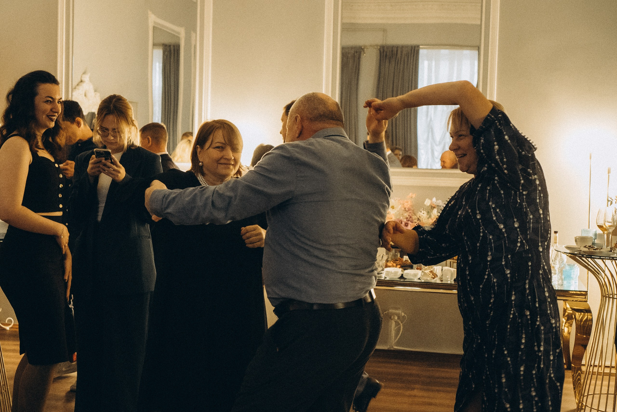 СЬЕМКА РЕПОРТАЖ В ЗАГСЕ (2 ДВОРЕЦ). Профессиональный фотограф, Санкт-Петербург — Виктория Богомолова