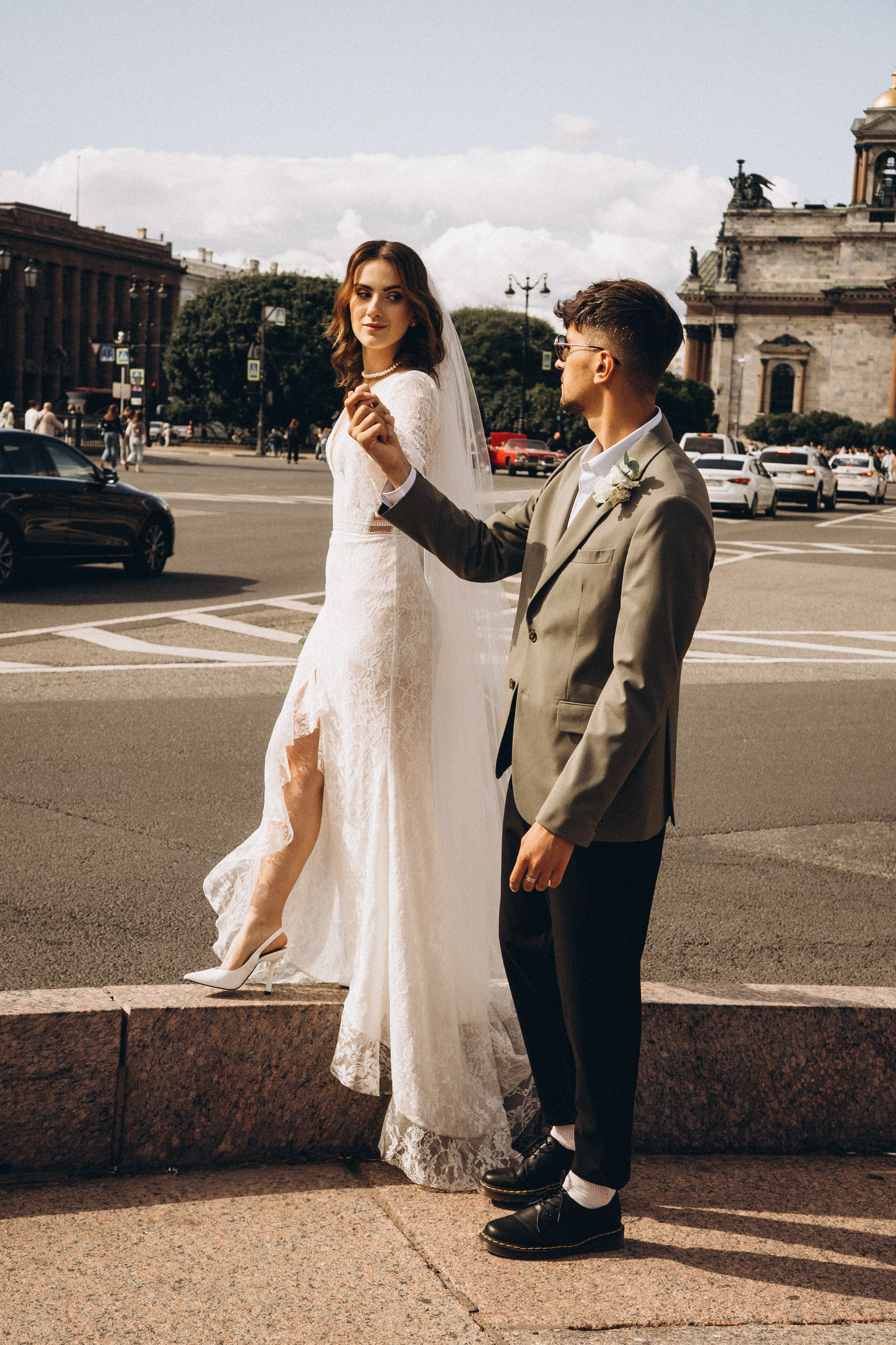 СВАДЕБНАЯ ПРОГУЛКА ВОЗЕ ИСАИКЕВСКОГО СОБОРА АСТОРИИ И ЗАКОНОДАЛЕТНОГО СОБРАНИЯ. Профессиональный фотограф, Санкт-Петербург — Виктория Богомолова