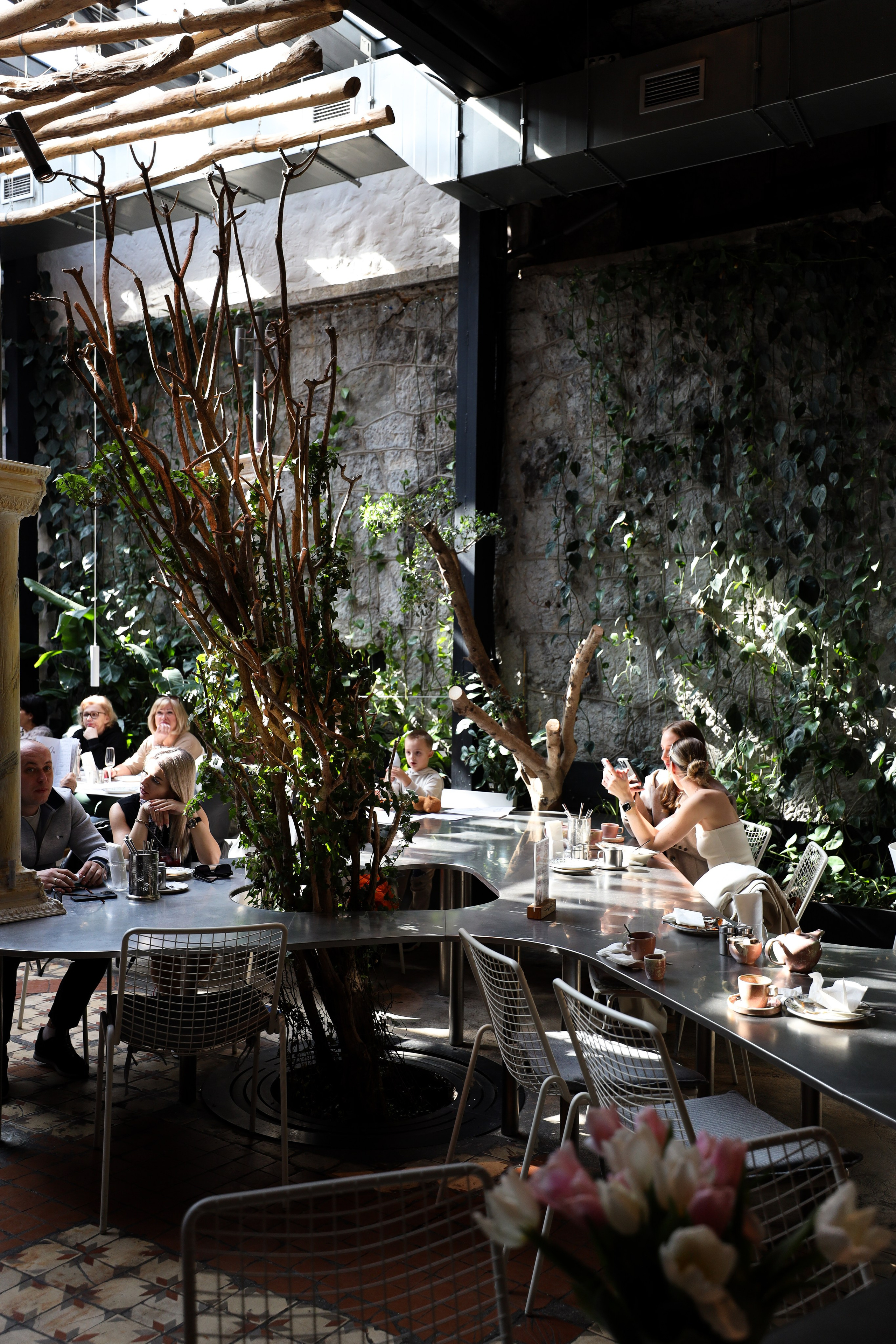 Gastrodvor 8 March. Дженбаз Павел — фотограф в Ялте