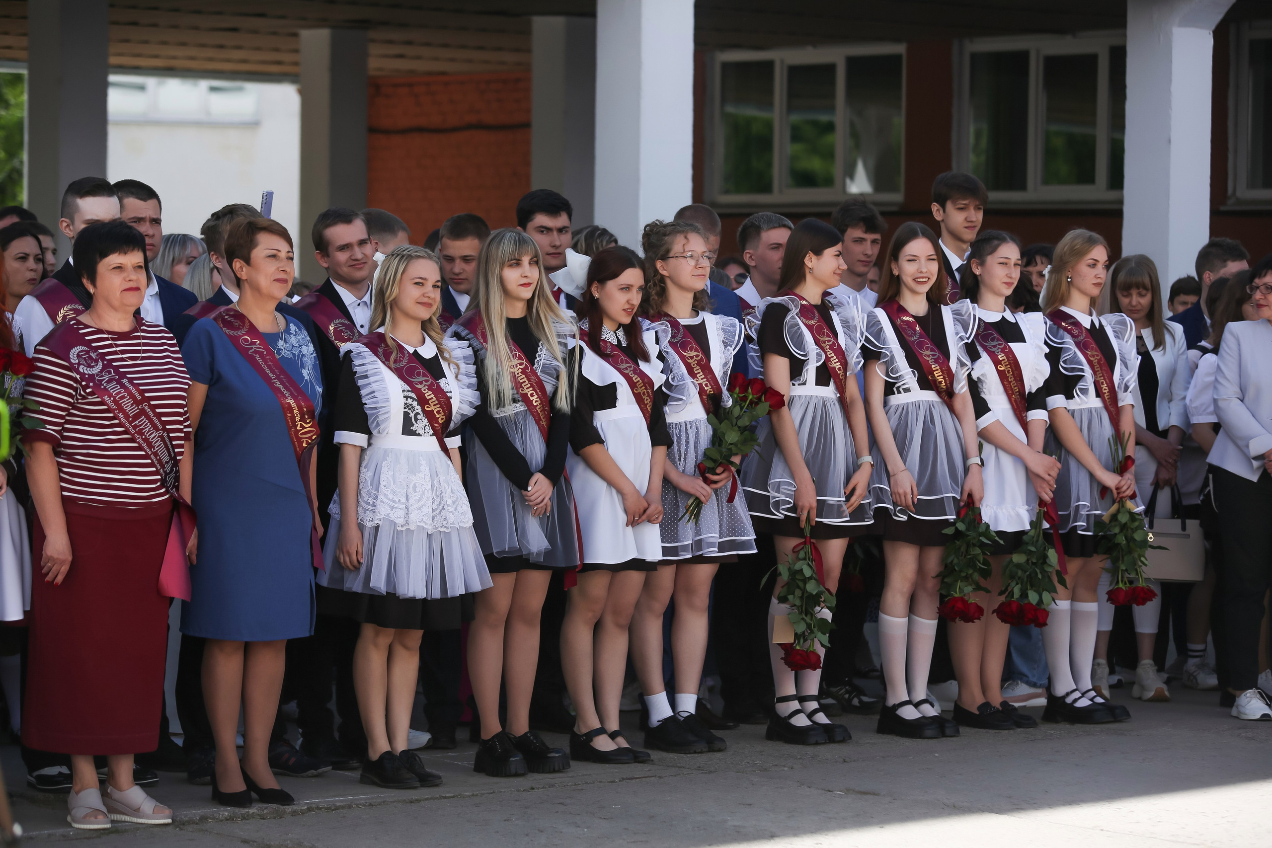 ЛИНЕЙКА «ПОСЛЕДНИЙ ЗВОНОК» 9 ШКОЛА 2024 г МЦЕНСК. ТВОЙ АЛЬБОМ / ТВОИ ПРАВИЛА