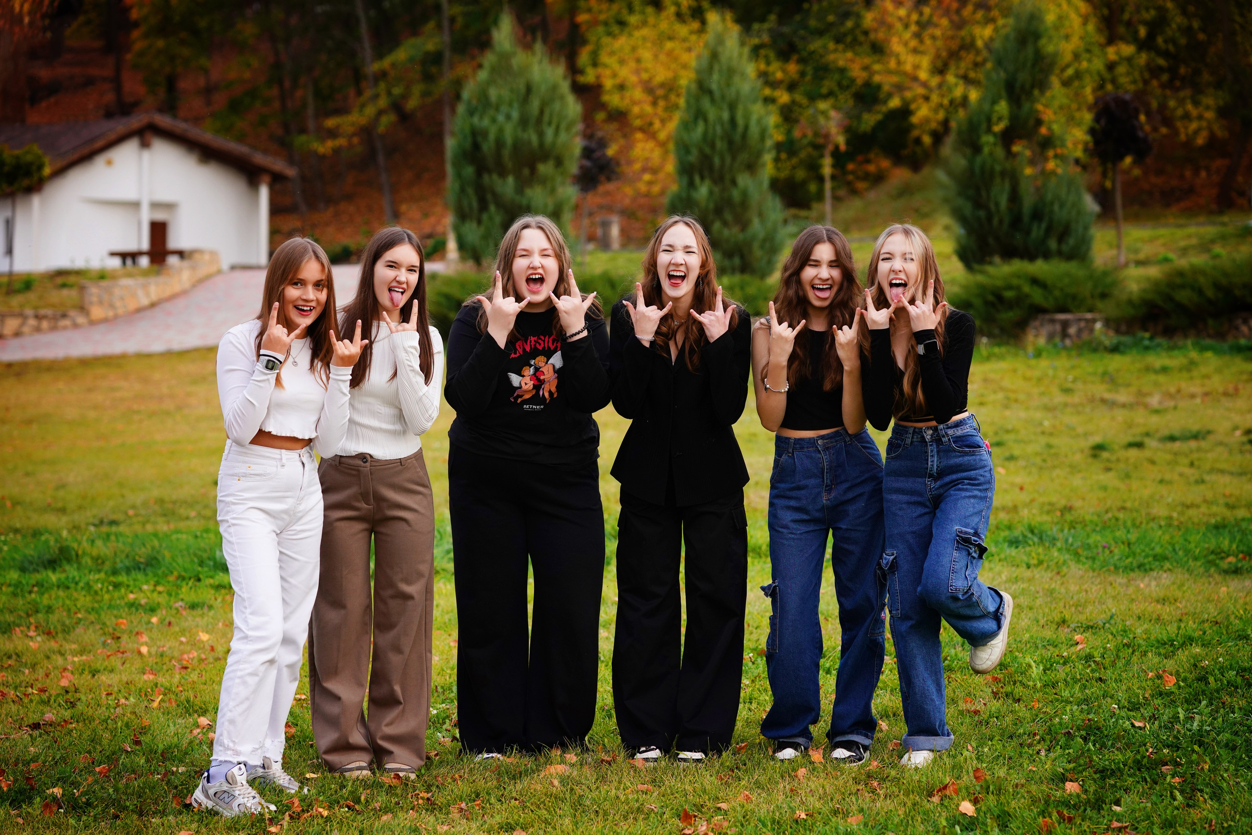 Осень 9,11 класс. Современные выпускные альбомы. Мы делаем не просто альбомы, а стильные фотокниги