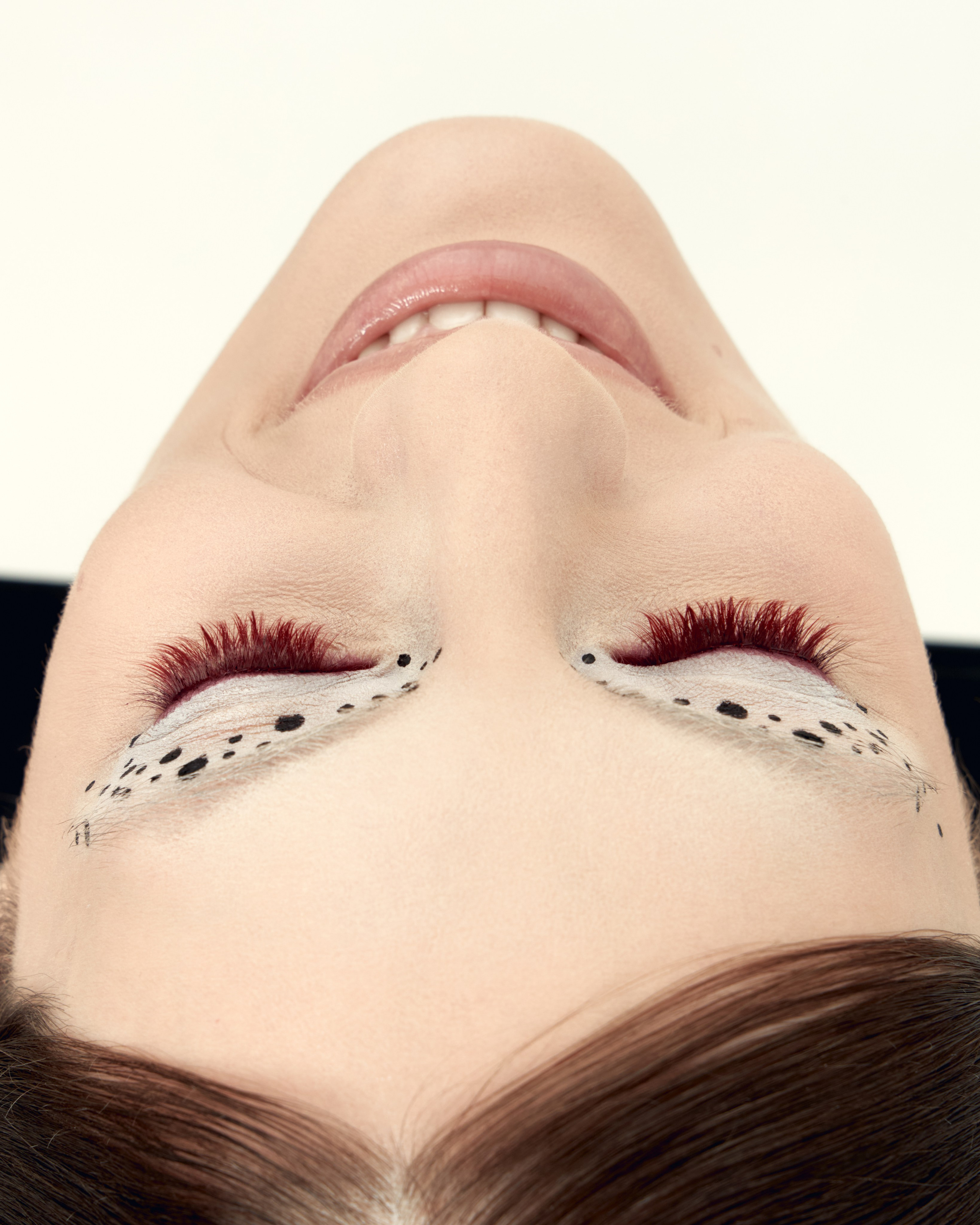 BEAUTY. Фотограф для брендов из Санкт-Петербурга Элина Каспаравичюс