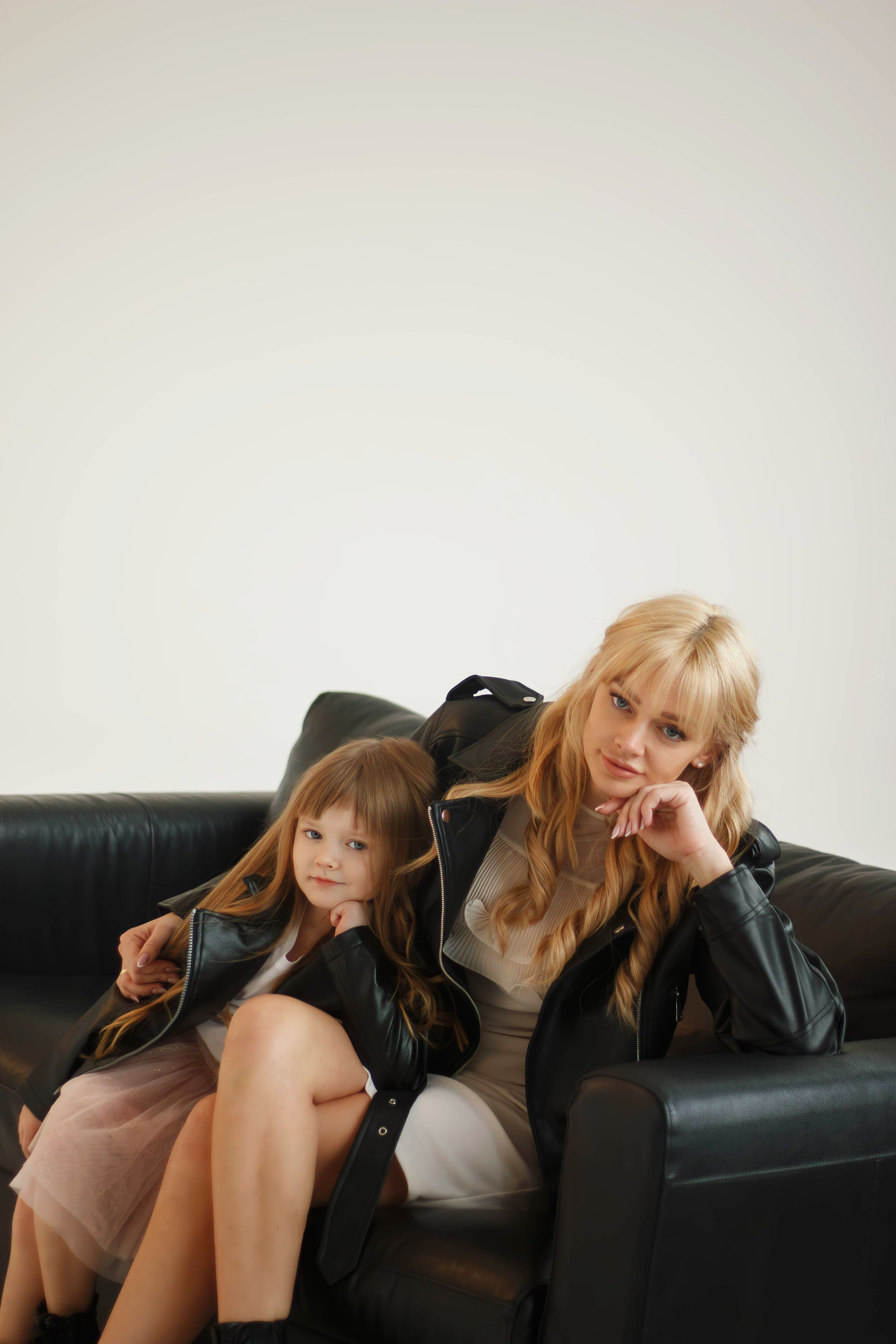 EVIJA&MILANA. Бережно сохраняю ваши чувства и истории на своих фотографиях