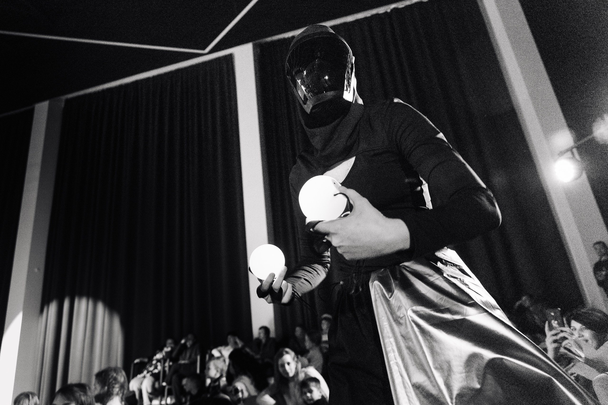 Уличный театр «Чудо» — спектакль «Красиво». Flint — photographer