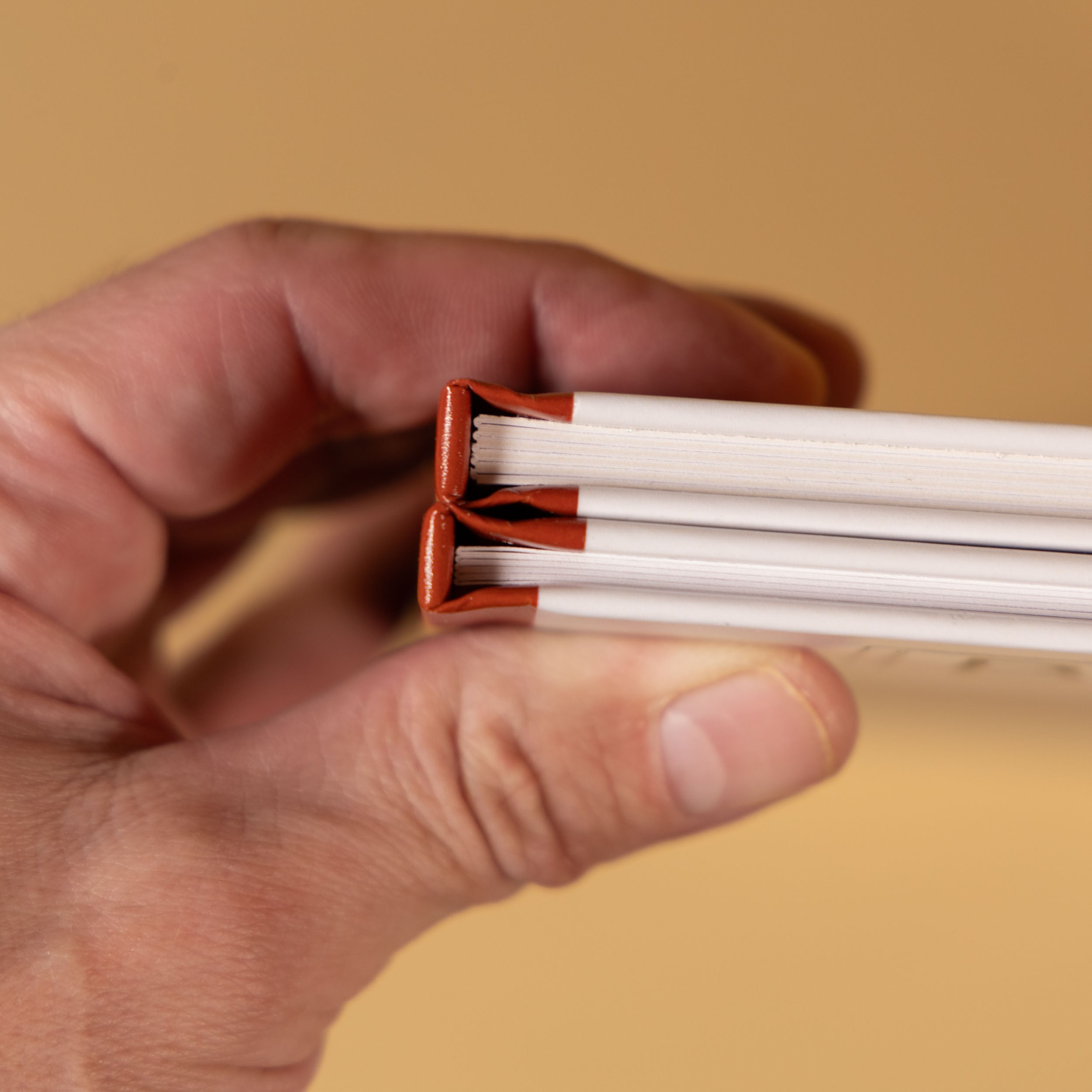 Корешок выпускного альбома  с плотными страницами.