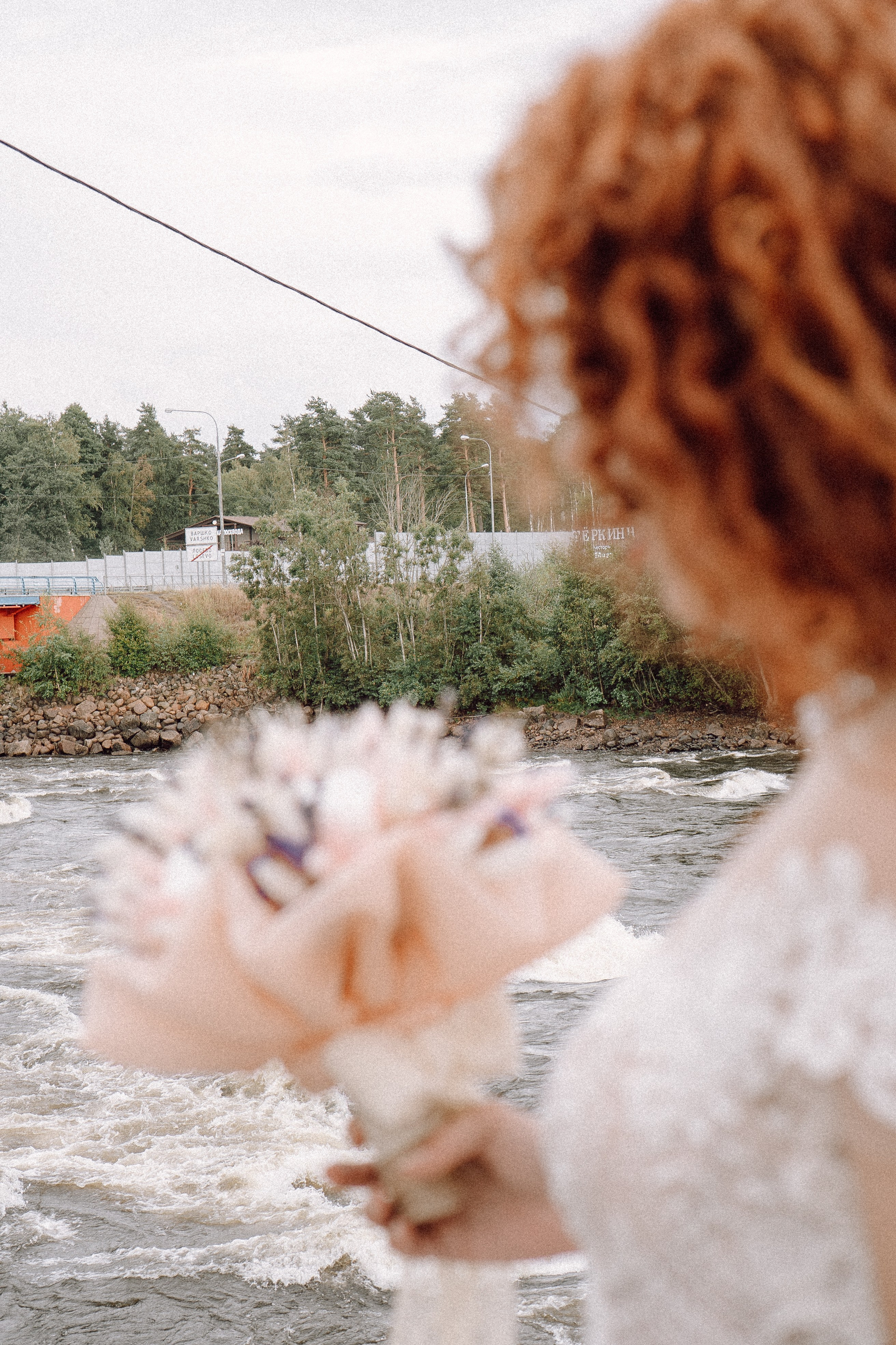СВАДЕБНАЯ ФОТОСЕССИИЯ ПАРЫ В ГОРОДЕ ПРИОЗЕРСК В СОСНОВОМ ЛЕСУ И С ПИКАПОМ. Профессиональный фотограф, Санкт-Петербург — Виктория Богомолова