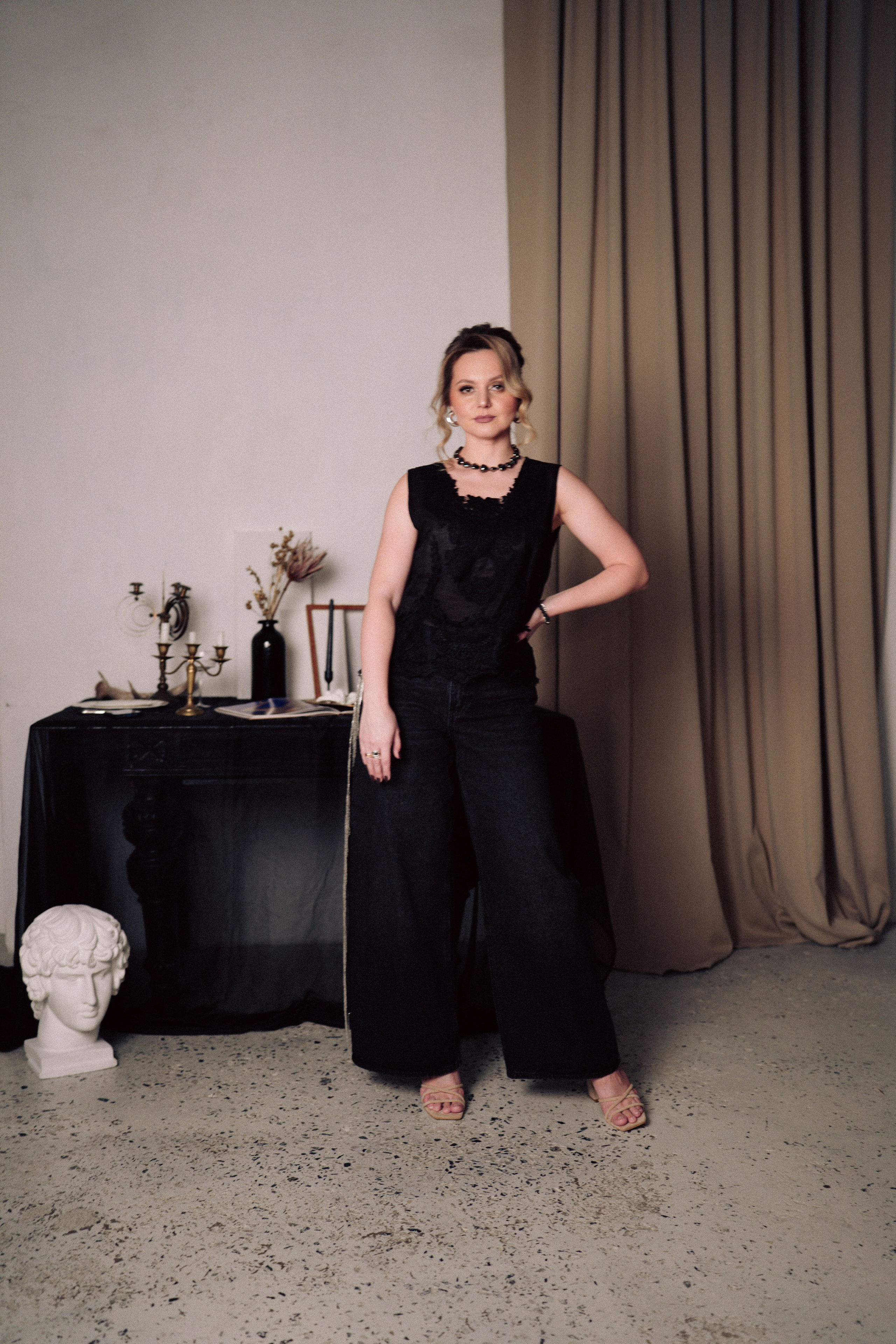 НОВОГОДНЯЯ ФОТОСЕСИИЯ В СТУДИИ ДЛЯ ДЕВУШКИ И ПРОГУЛКА ПО ЧЕРНЫШЕВСКОЙ. Профессиональный фотограф, Санкт-Петербург — Виктория Богомолова