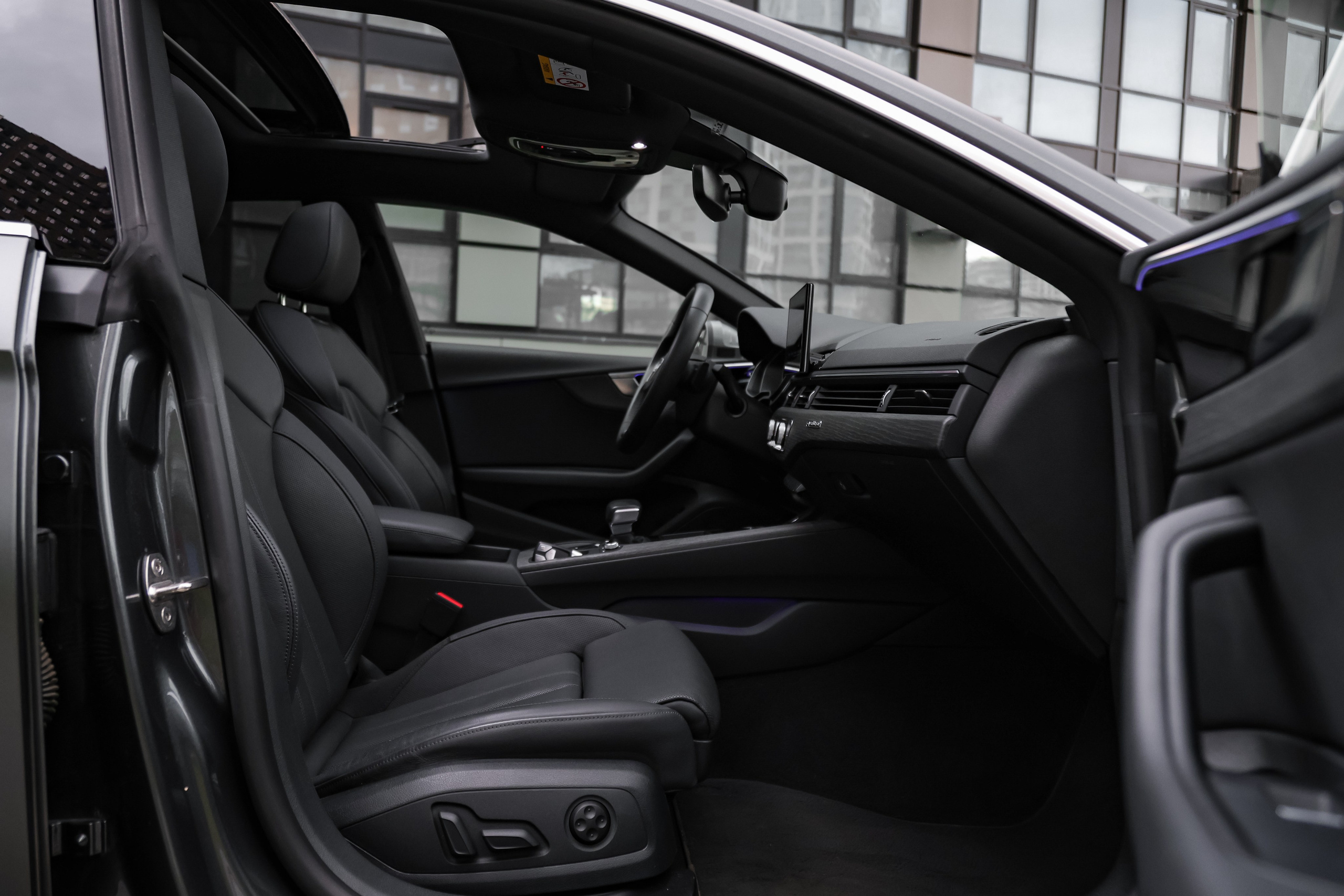 2022 AUDI S QUATTRO. Mixturecaptures