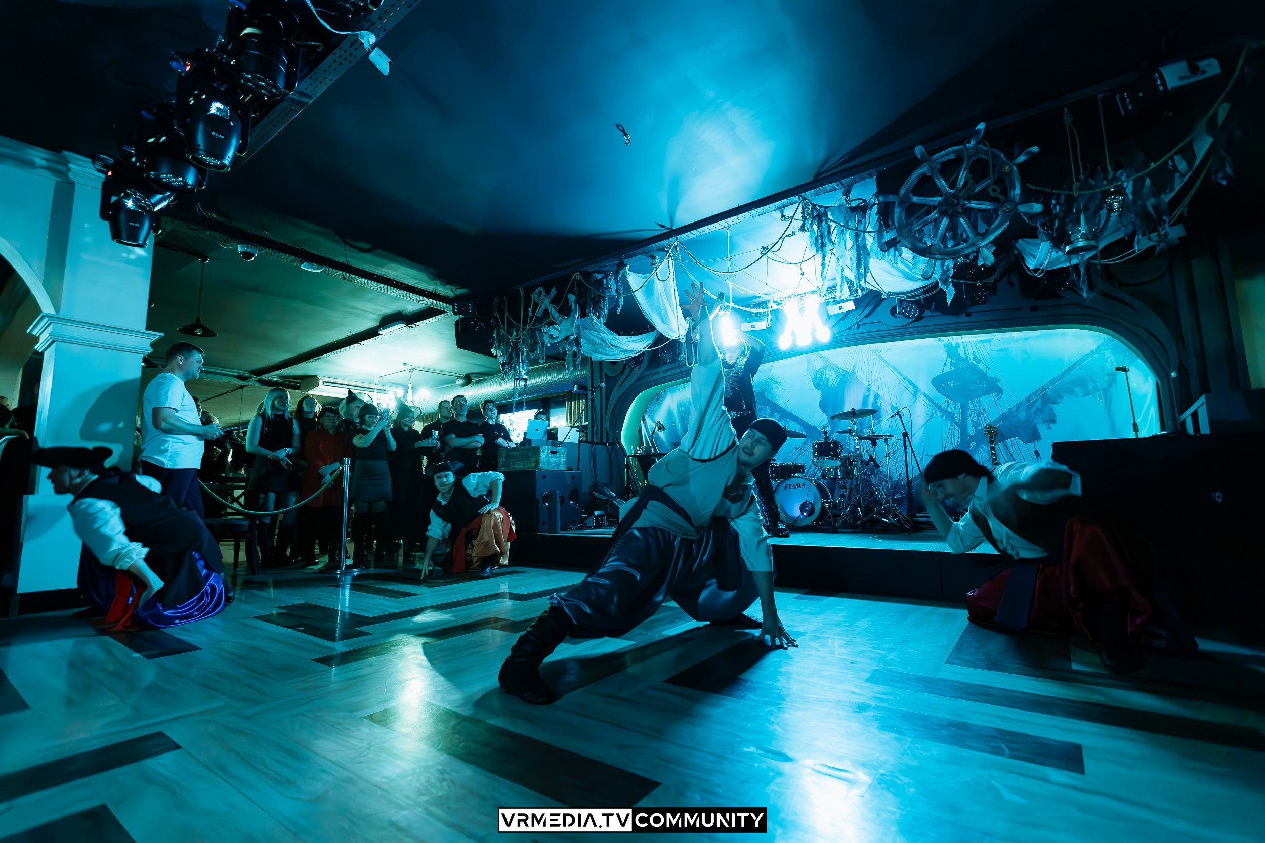 Ресторан «Мюнхен»: Часть команды — часть корабля