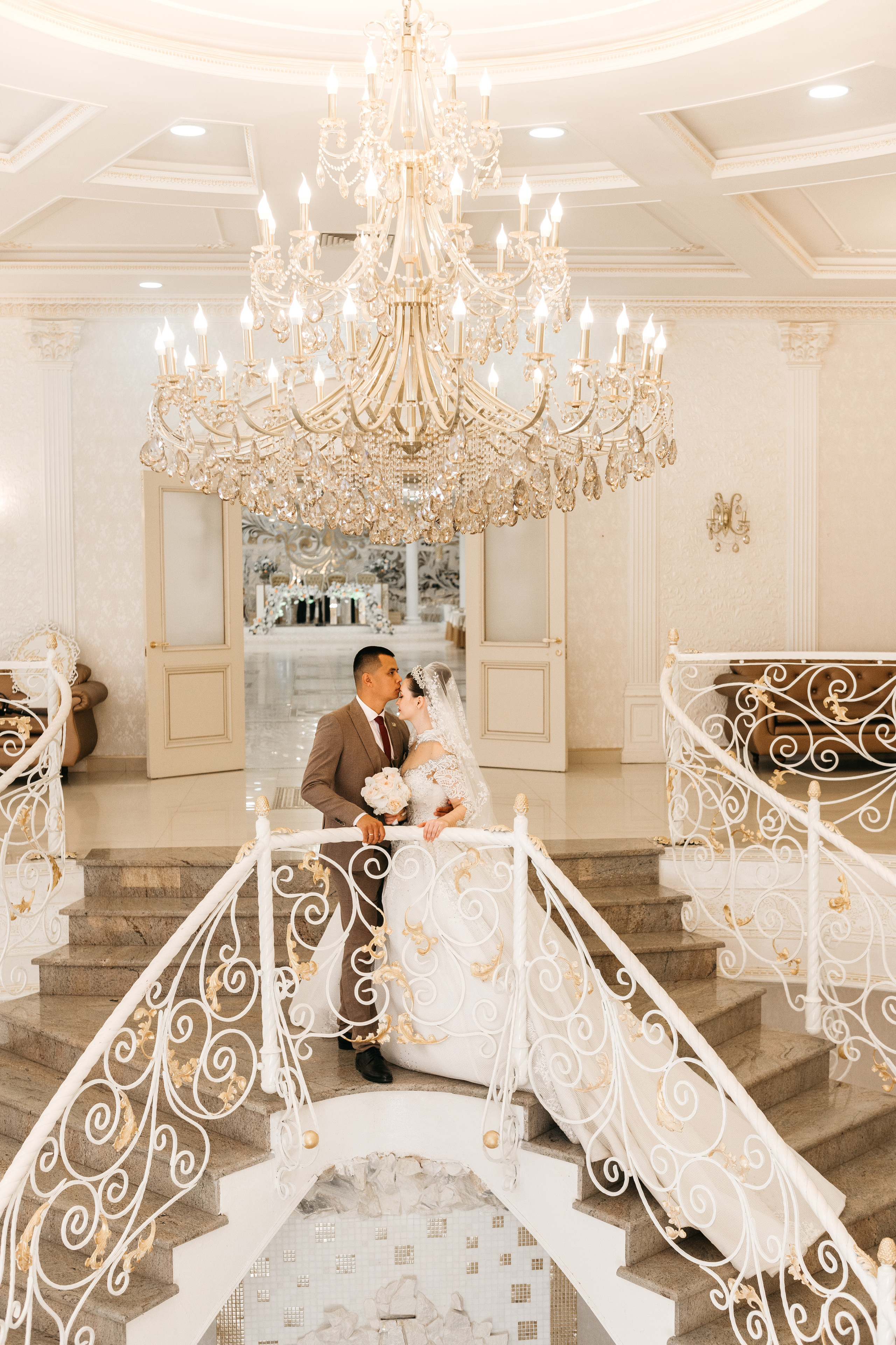 Раис и Лиана. Свадебный и школьный фотограф в Астрахани