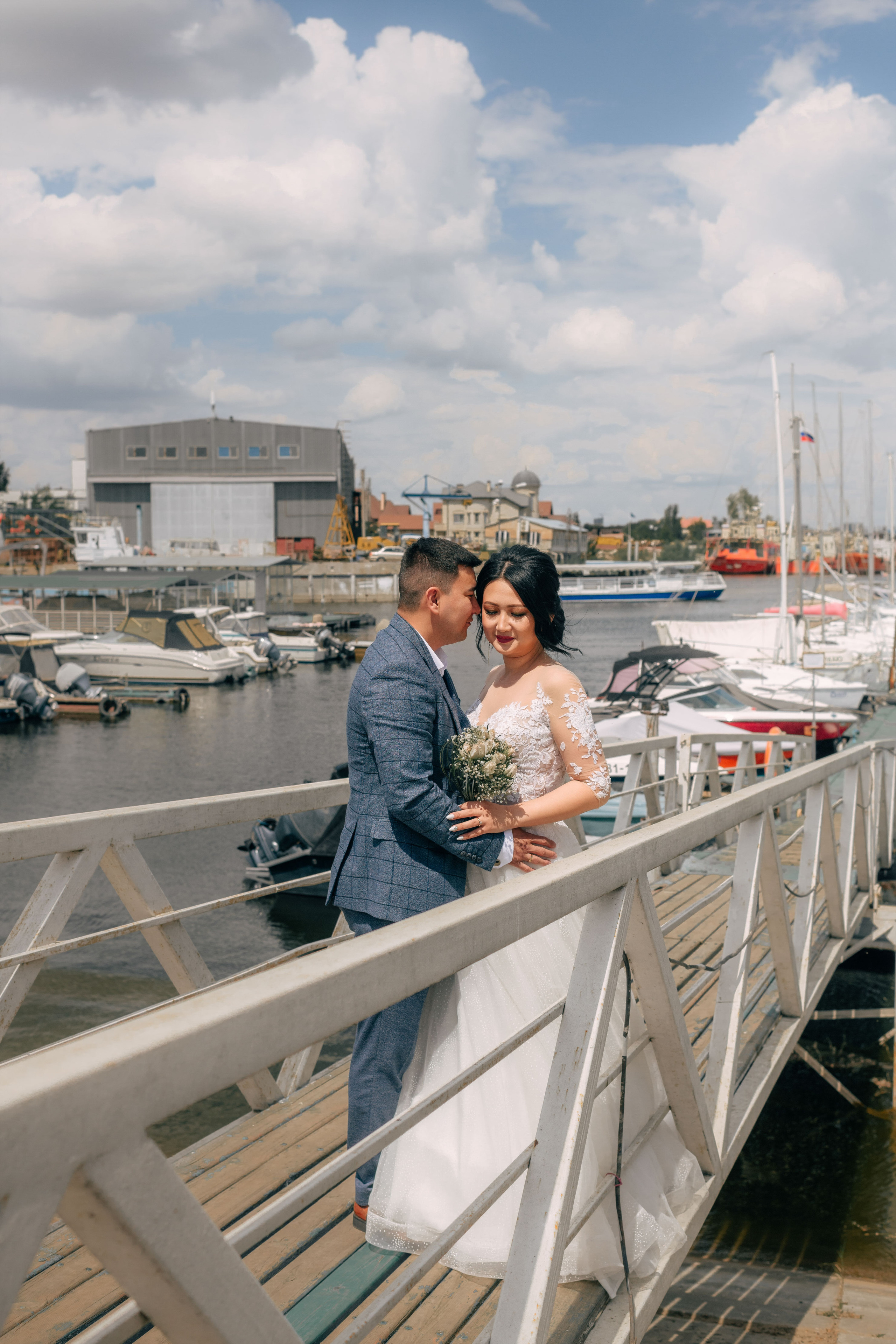 Свадебная прогулка. Свадебный и школьный фотограф в Астрахани